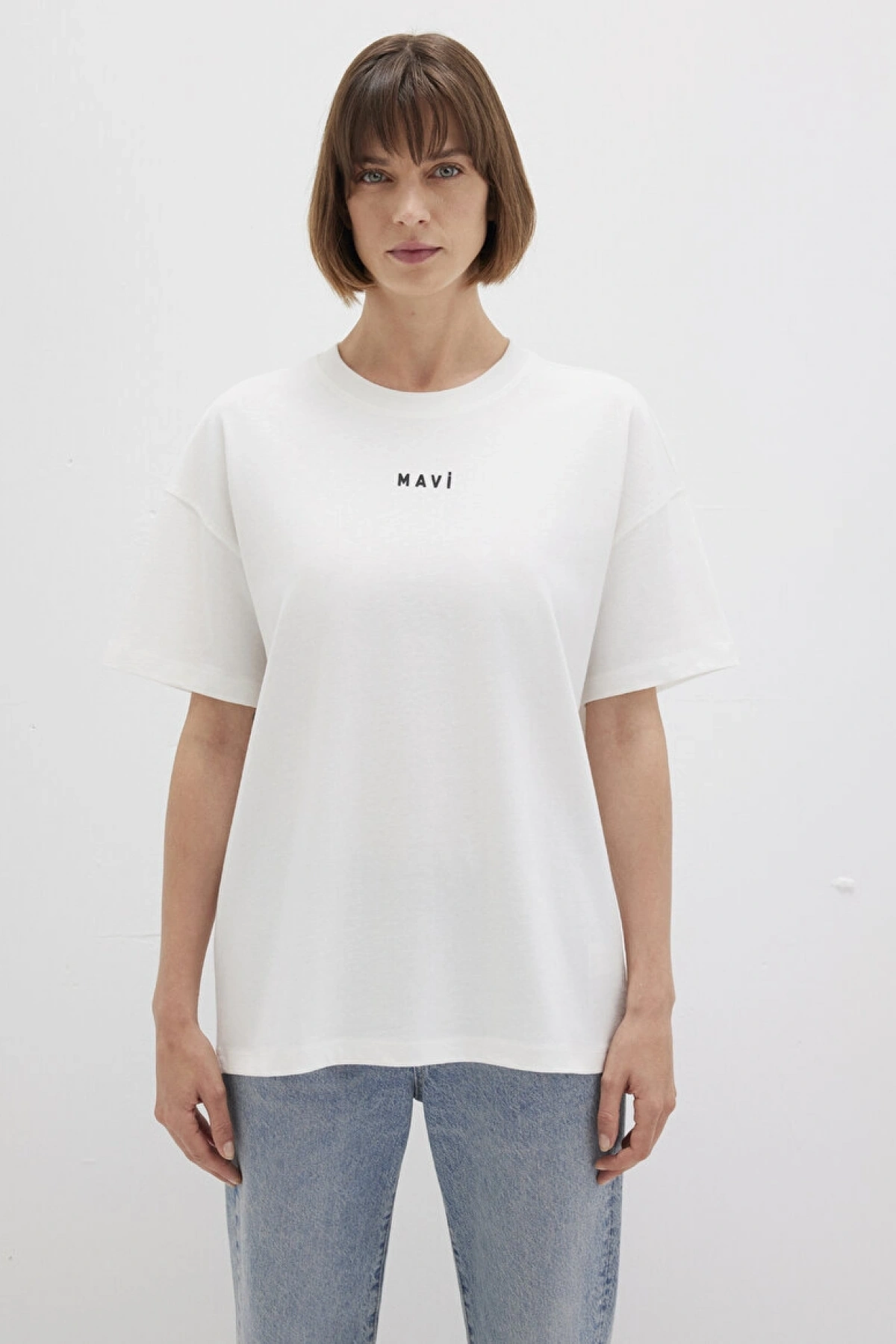Mavi Logo Baskılı Beyaz Tişört