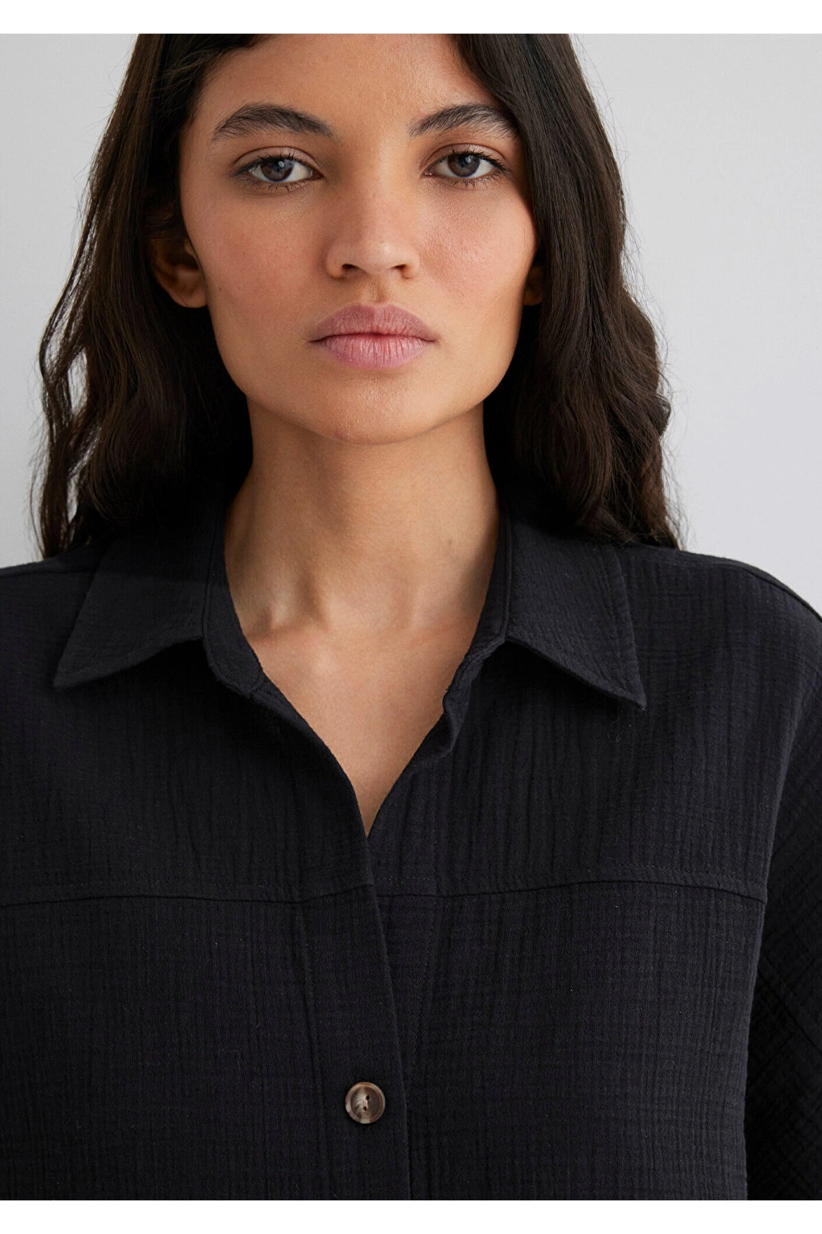 Mavi Dokulu Siyah Gömlek Loose Fit / Bol Rahat Kesim