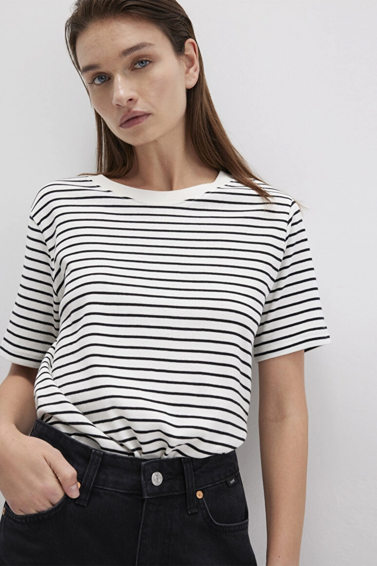 MAVİ Siyah Çizgili Tişört