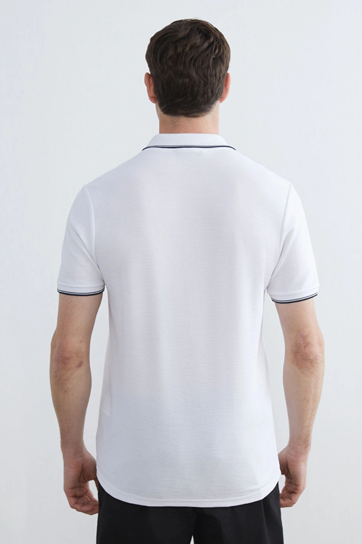 LCWAIKIKI Classic Beyaz Polo Yaka Erkek Dokulu Tişört