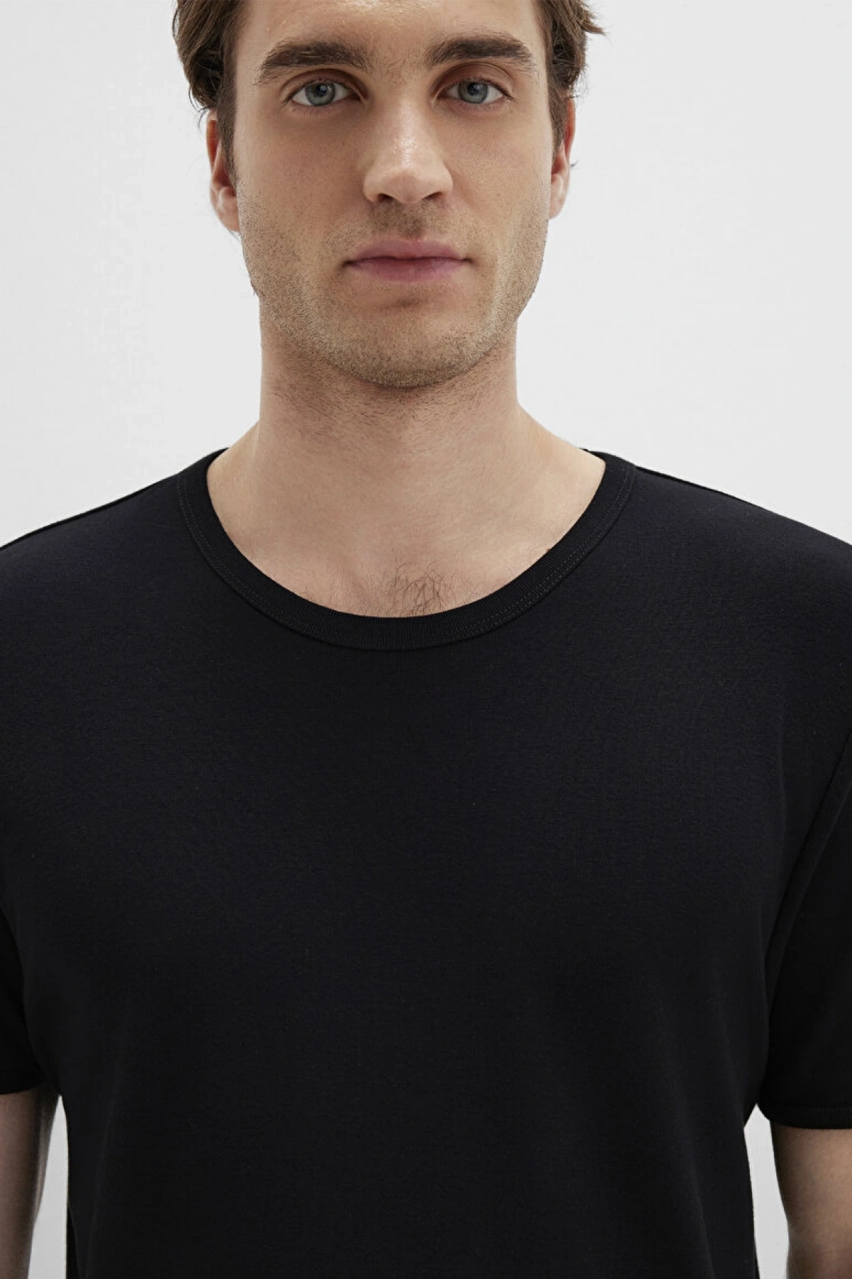 mavi Ribana Detaylı Siyah Tişört