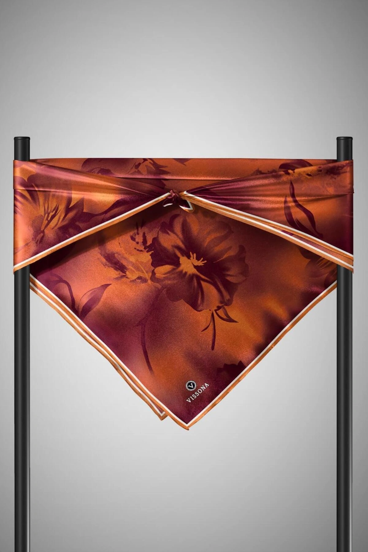 issona 100% Twill İpek Çiçek Desenli Taba Renkli 90x90 Dikim Şekli : El Dikişi Eşarp