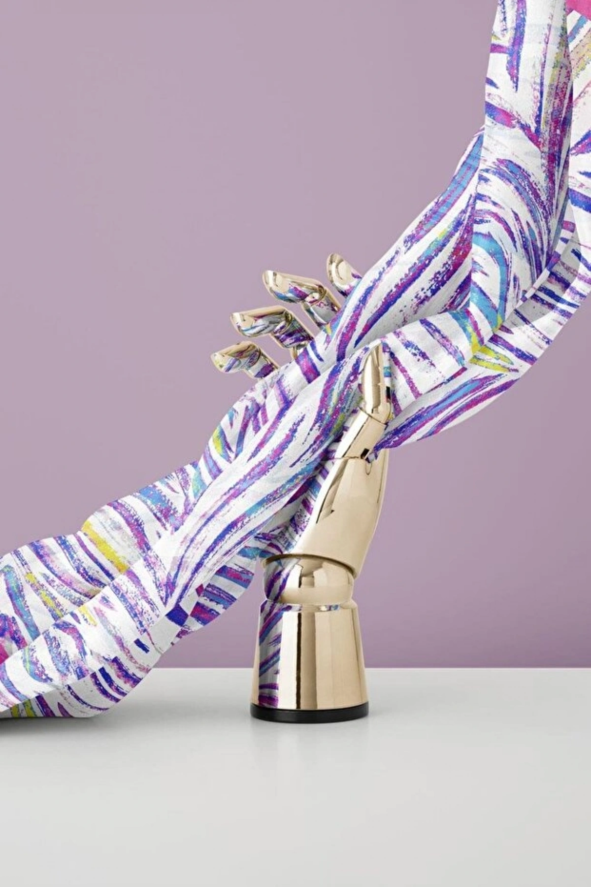 Vissona %100 Twill İpek Yaprak Desenli Pembe - Saks Renkli 90x90 Eşarp Dikim Şekli : El Dikişi