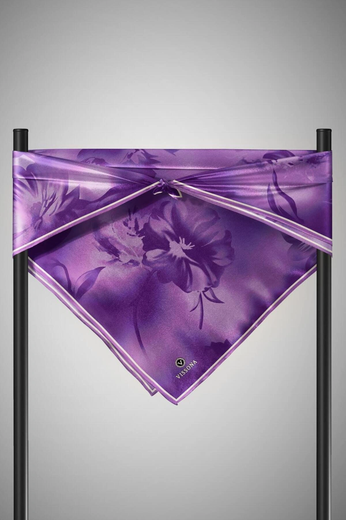 Vissona 100% Twill İpek Çiçek Desenli Lila Renkli 90x90 Dikim Şekli : El Dikişi Eşarp