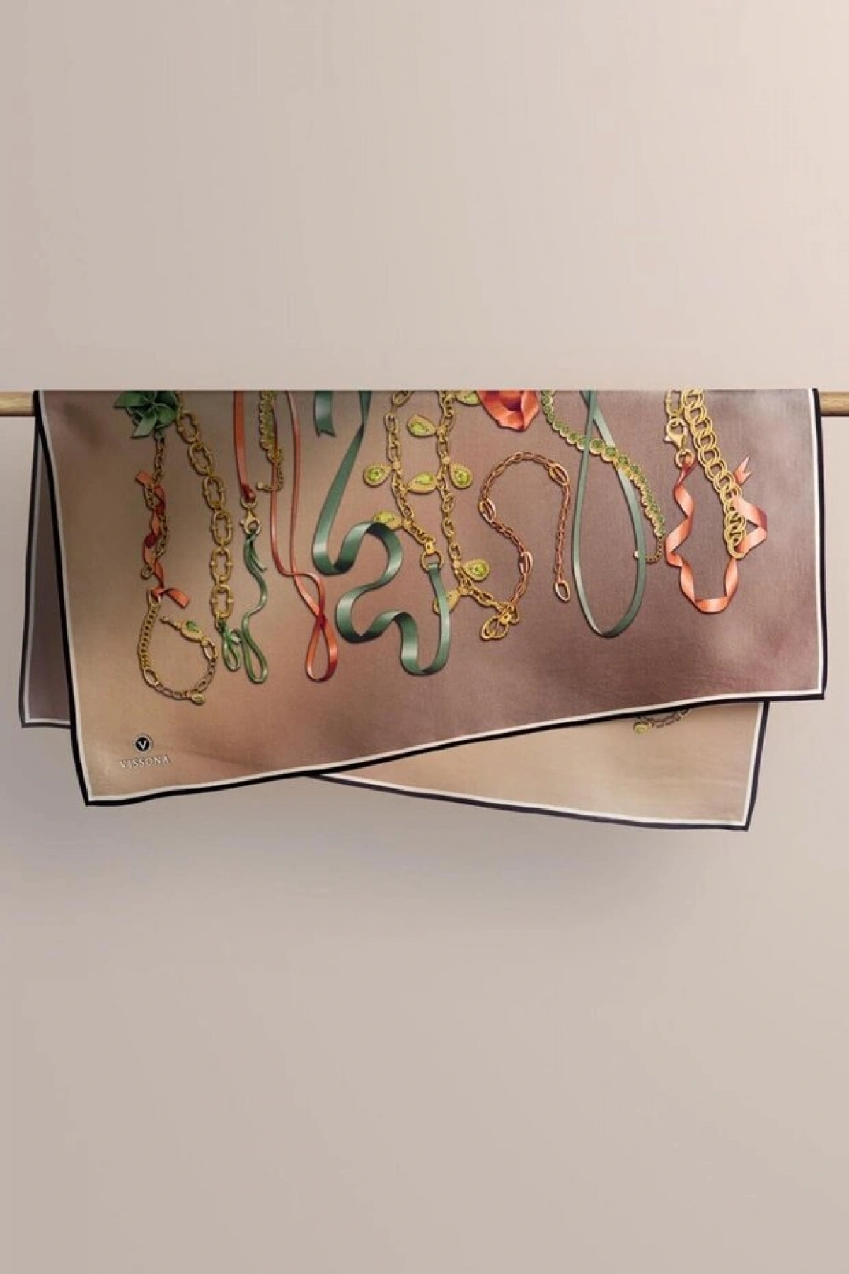 Vissona %100 Twill İpek Kurdele Ve Zincir Desenli Bej Renkli 90x90 Eşarp Dikim Şekli : El Dikişi