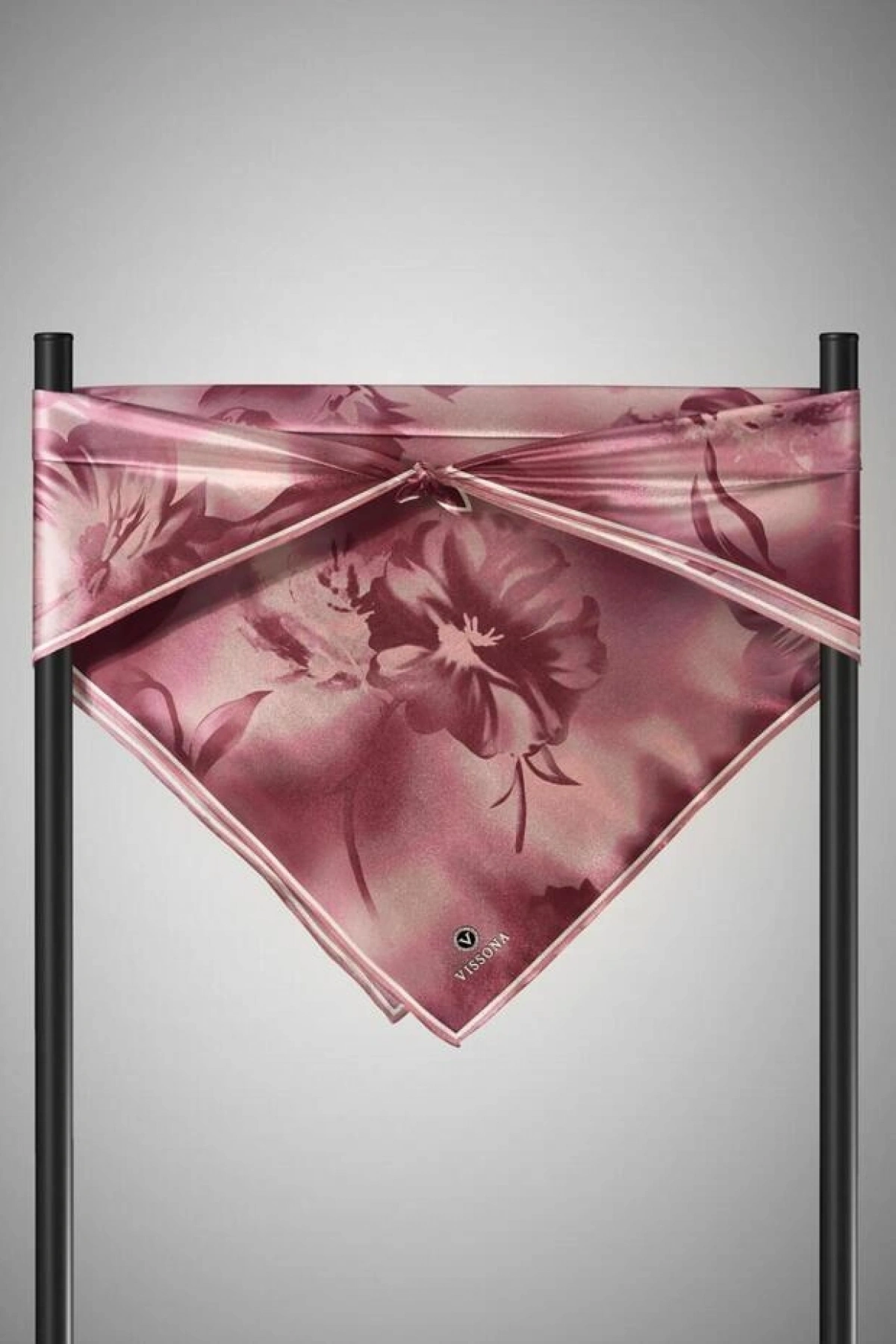 Vissona 100% Twill İpek Çiçek Desenli Pudra Renkli 90x90 Dikim Şekli : El Dikişi Eşarp