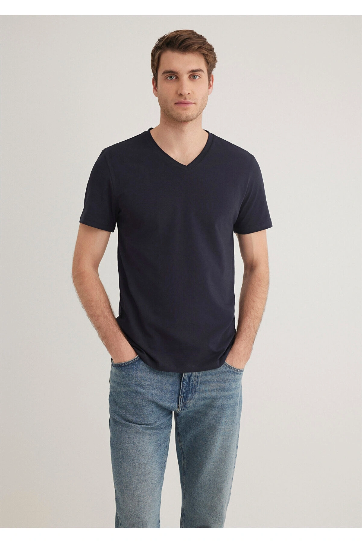 Mavi Stretch V Yaka Lacivert Basic Tişört Fitted / Vücuda Oturan Kesim