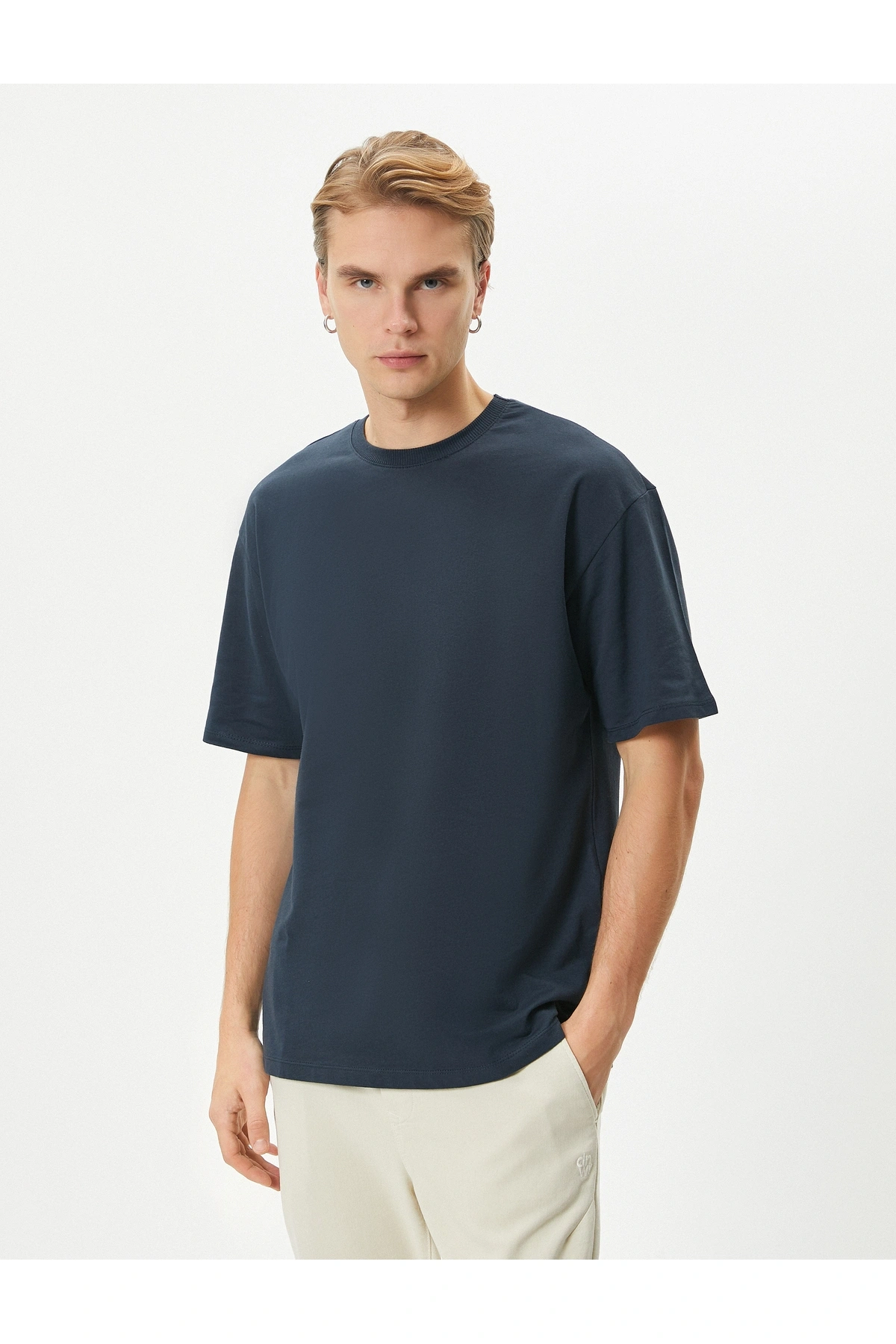 Basic Oversize Tişört Bisiklet Yaka Düşük Omuzlu Kısa Kollu Pamuklu