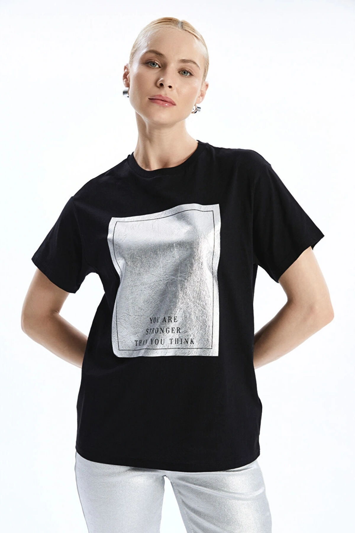 LCW Vision Siyah Bisiklet Yaka Baskılı Kadın Tişört