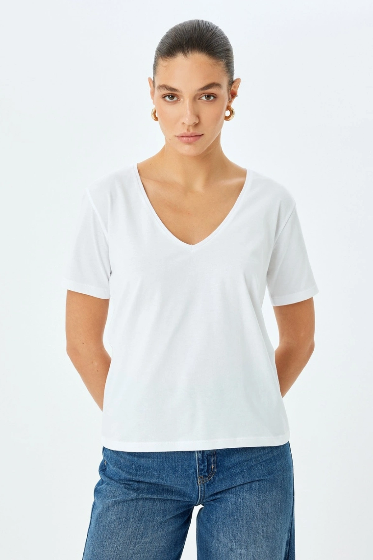 Koton Pamuklu Kısa Kollu Basic V Yaka Tişört
