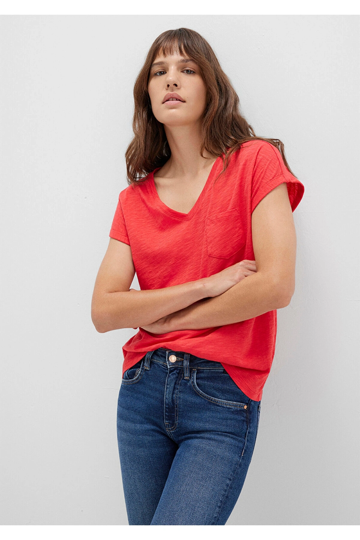 Mavi V Yaka Kırmızı Basic Tişört Loose Fit / Bol Rahat Kesim