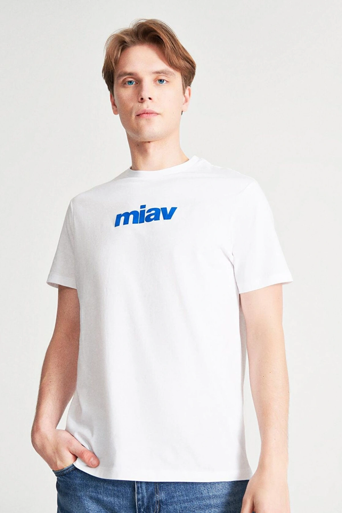 Mavi Miav Baskılı Beyaz Tişört