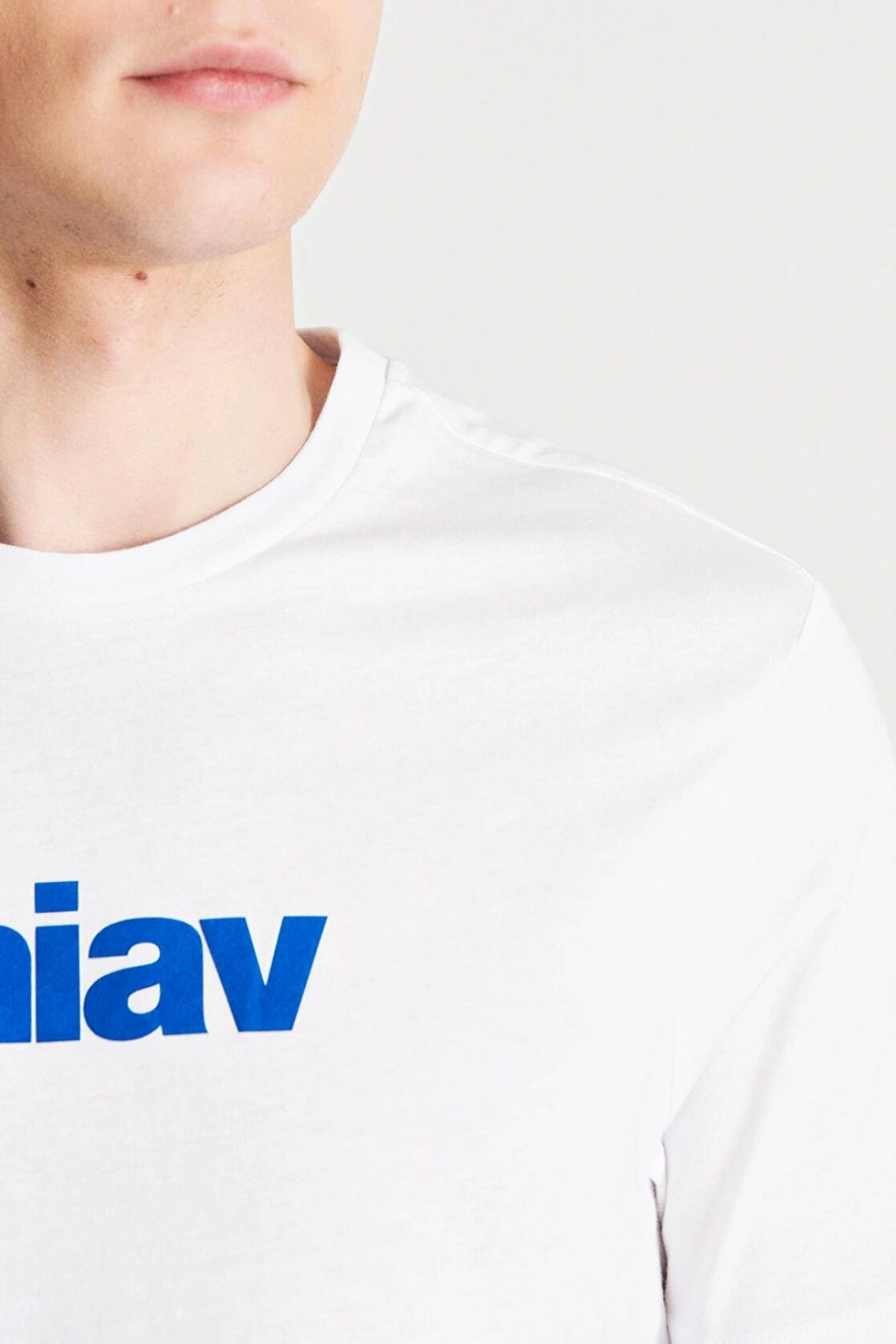 Mavi Miav Baskılı Beyaz Tişört