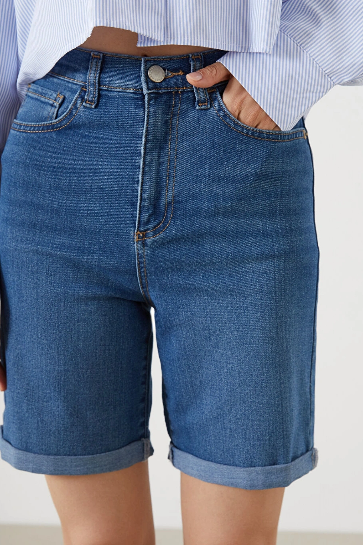 LCW Jeans Indigo Bermuda Fit Kadın Jean Şort