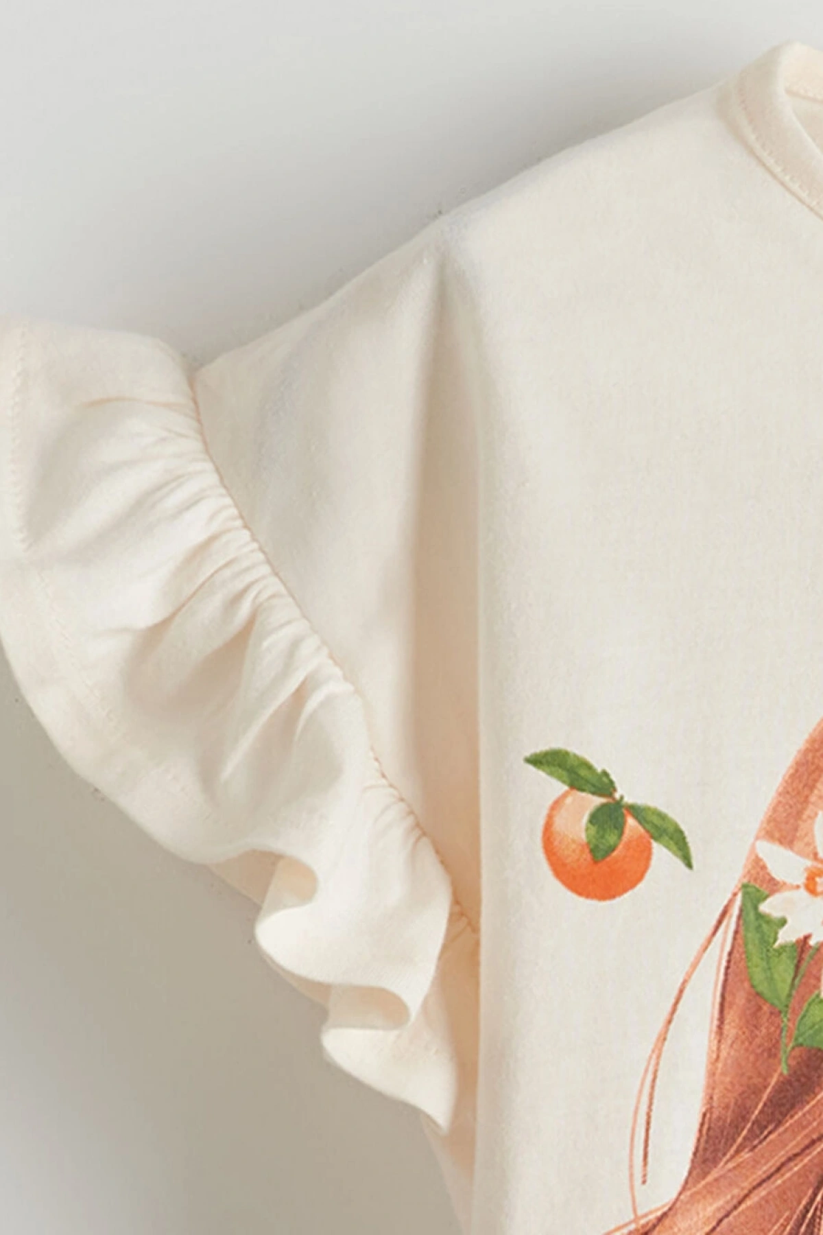 LCW Kids Ekru Bisiklet Yaka Baskılı Kız Çocuk Tişört