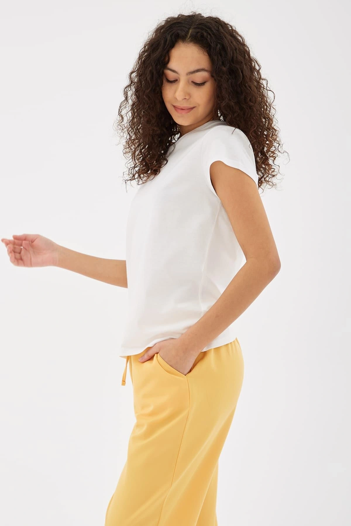 Fashion Friends Bisiklet Yaka %100 Pamuklu Tişört Beyaz