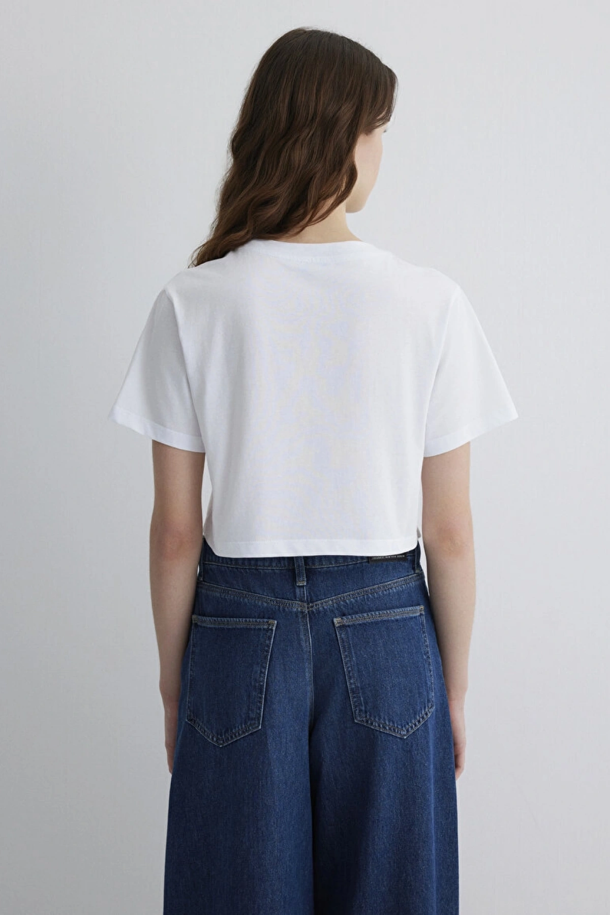 Mavi Baskılı Beyaz Crop Tişört Regular Fit / Normal Kesim