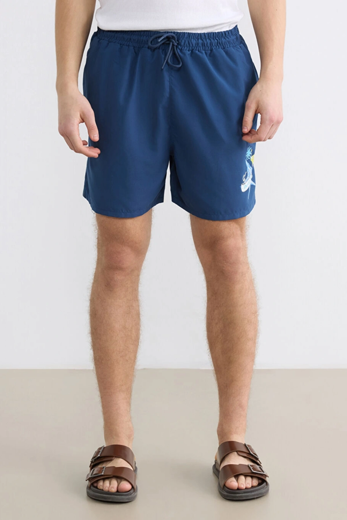 LCW SWIMWEAR Lacivert Sünger Bob Baskılı Erkek Deniz Şortu