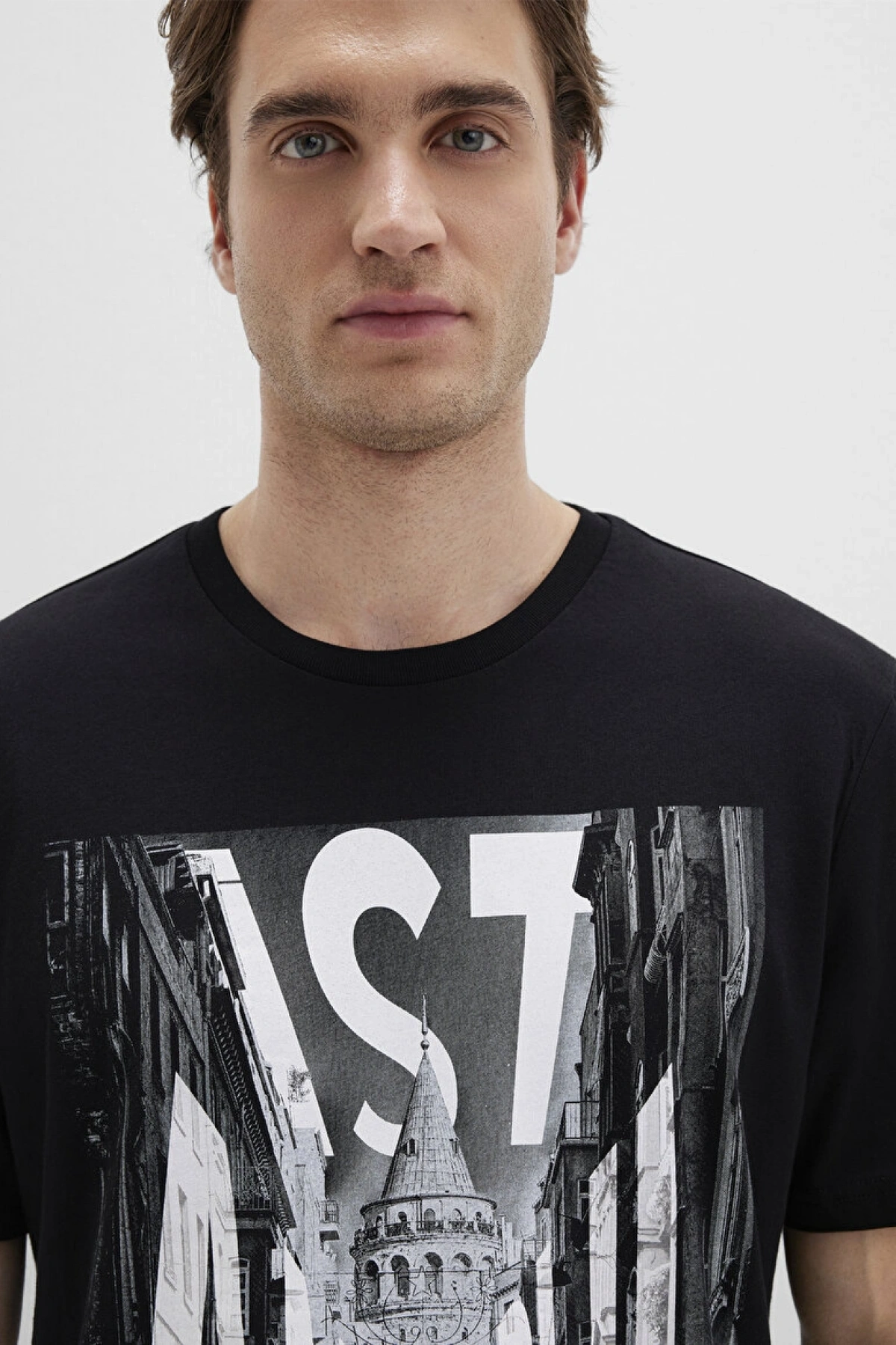İstanbul Galata Baskılı Siyah Tişört