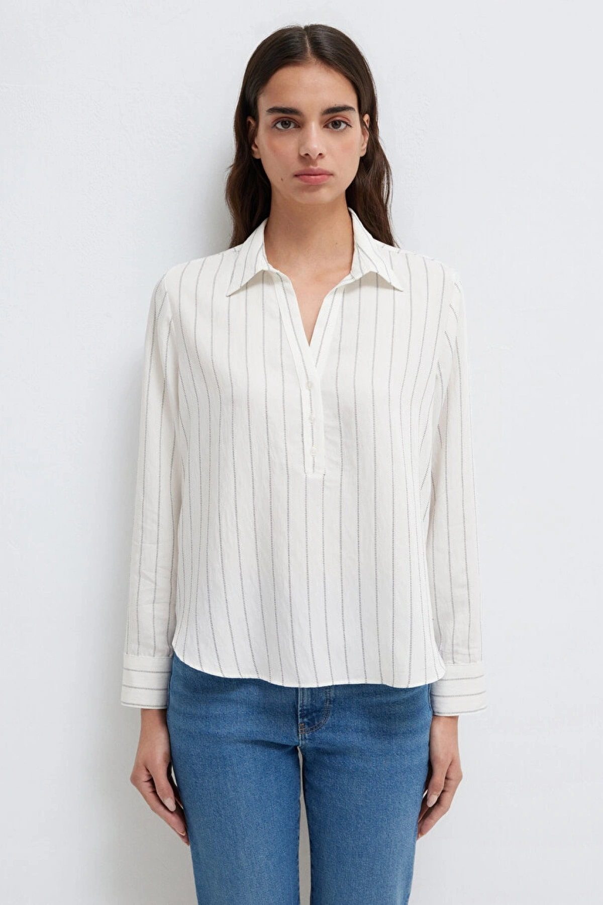 Mavi Çizgili Beyaz Bluz