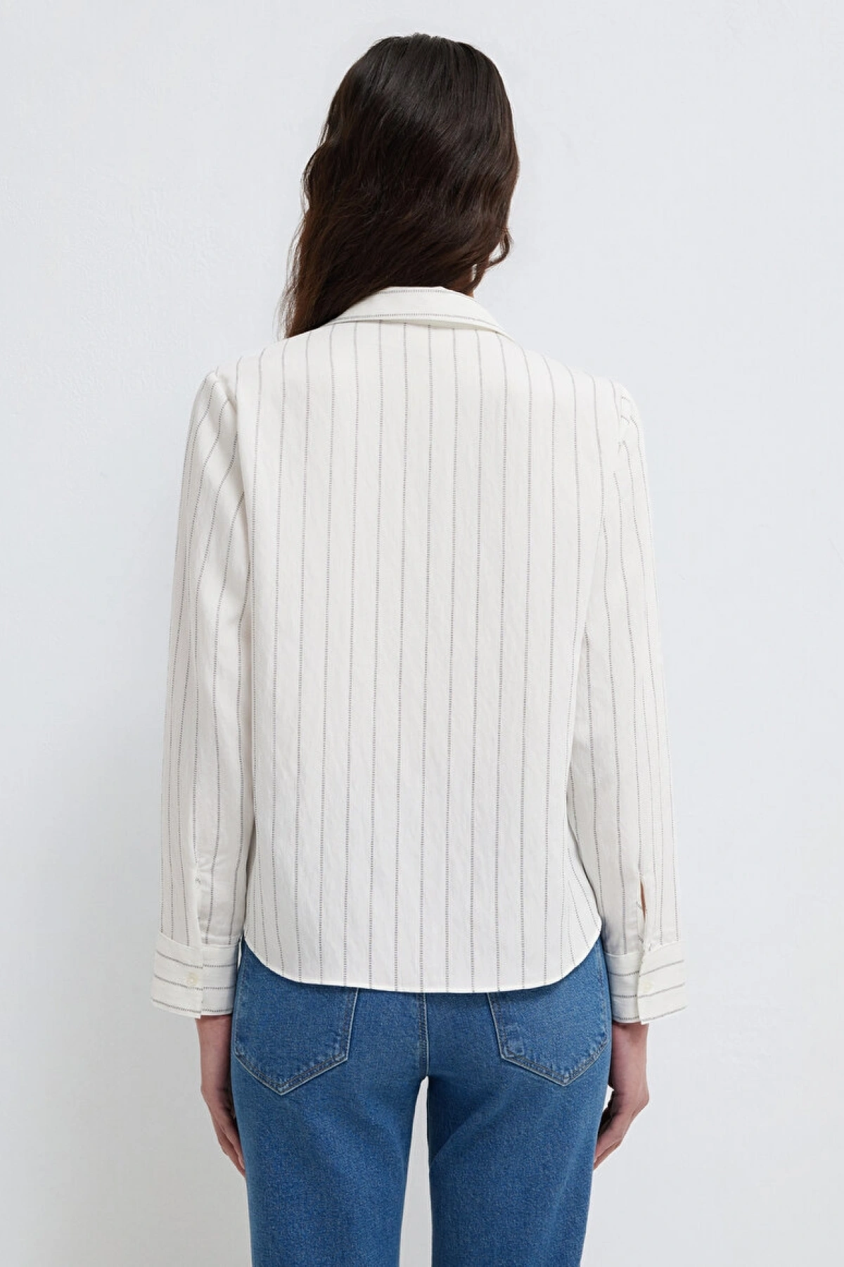 Mavi Çizgili Beyaz Bluz