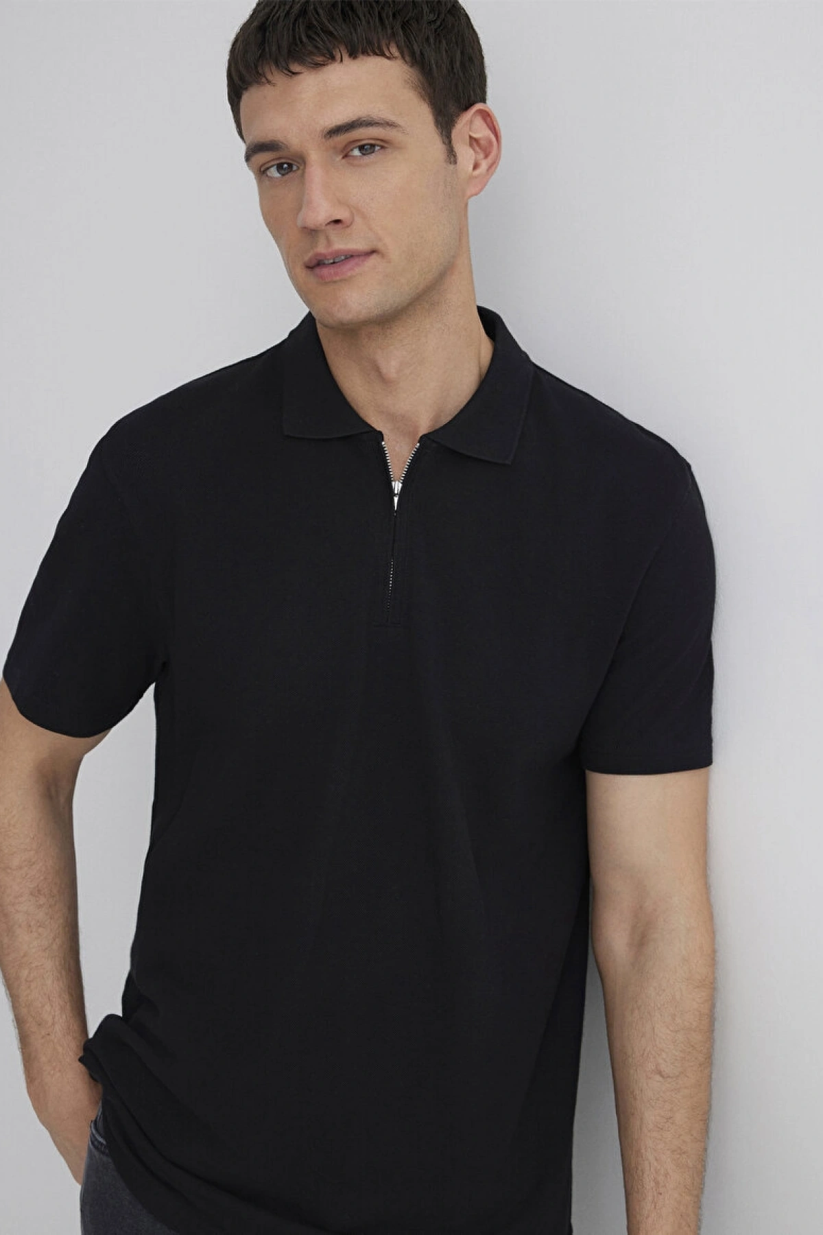 MAVİ Yarı Fermuarlı Siyah Polo Tişört