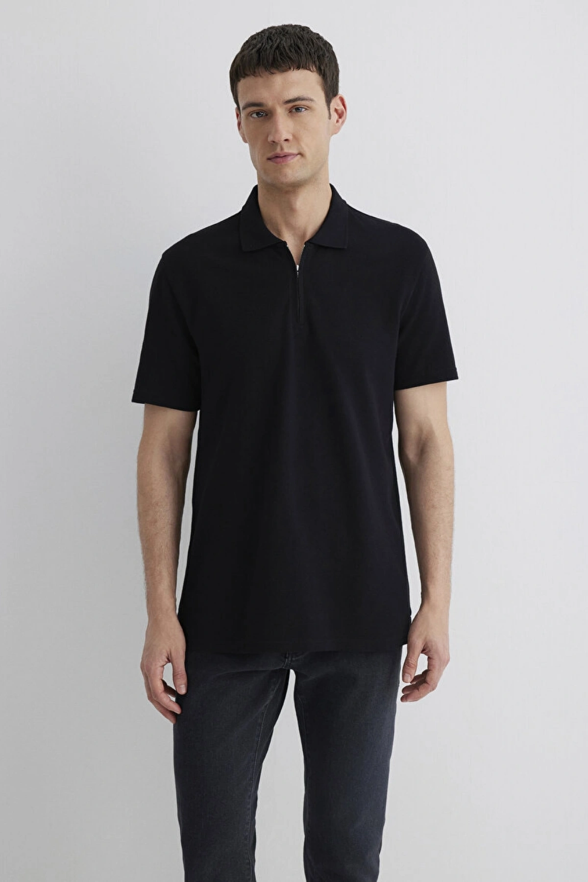 MAVİ Yarı Fermuarlı Siyah Polo Tişört
