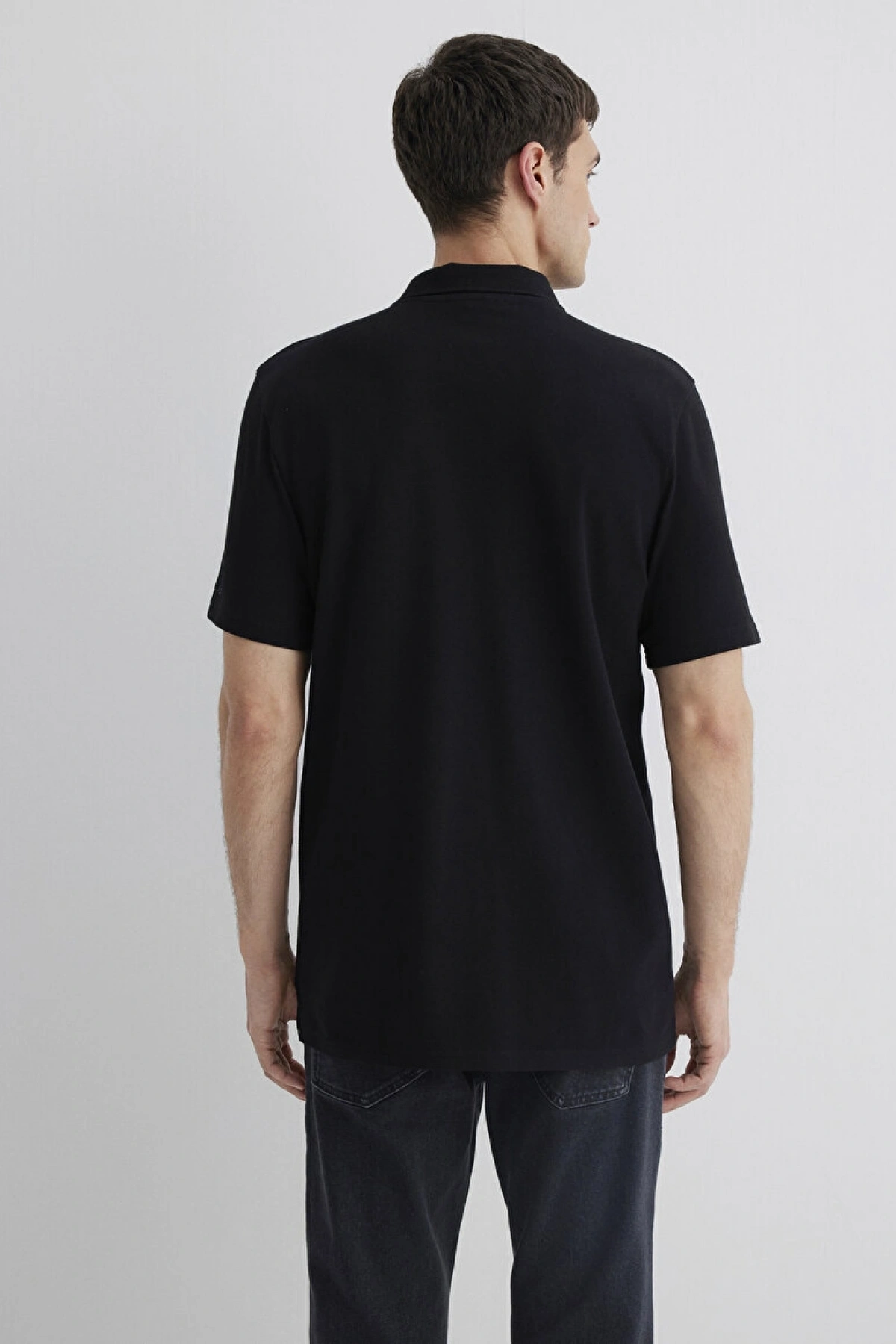 MAVİ Yarı Fermuarlı Siyah Polo Tişört