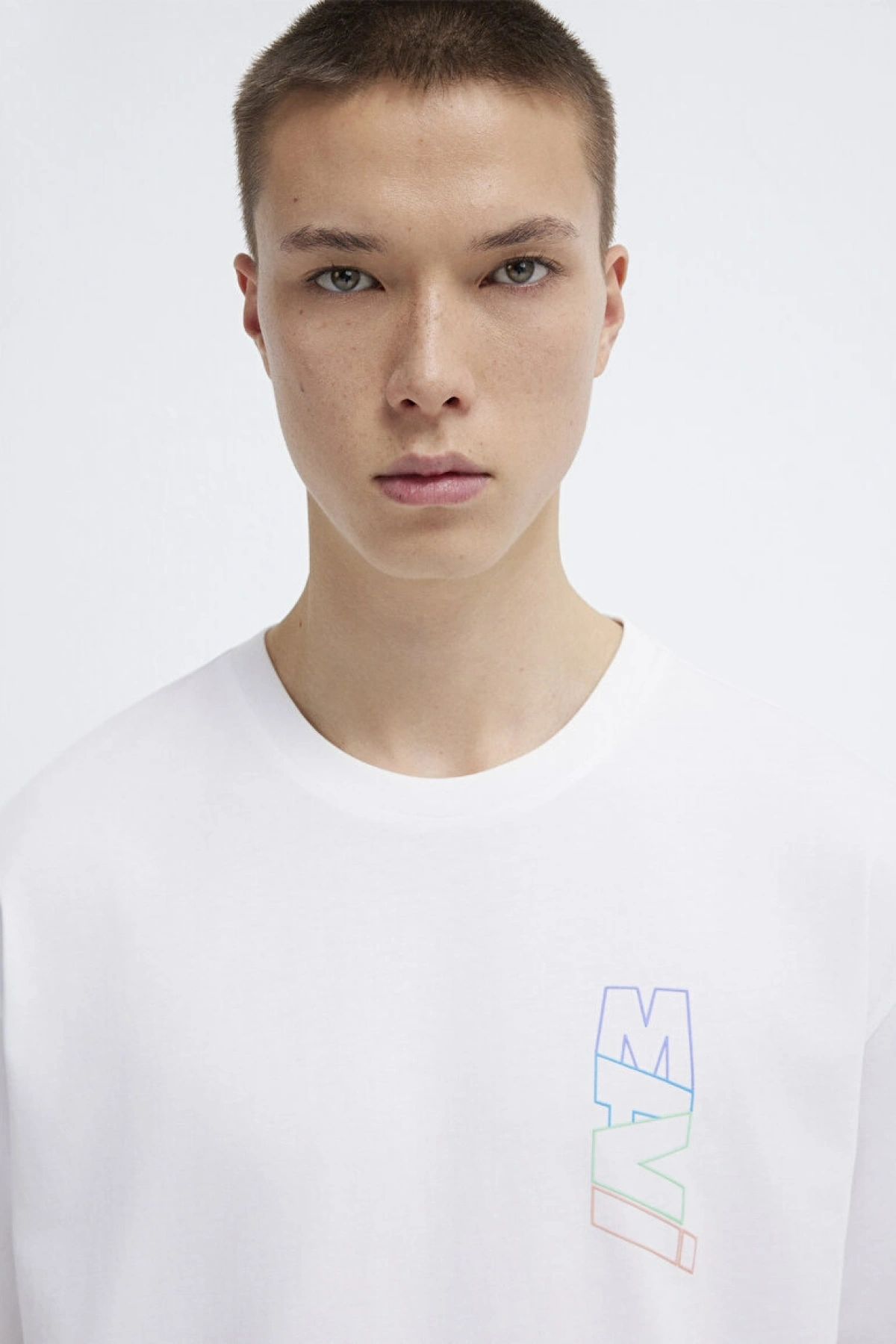 MAVİ BASKILI TİŞÖRT Beyaz