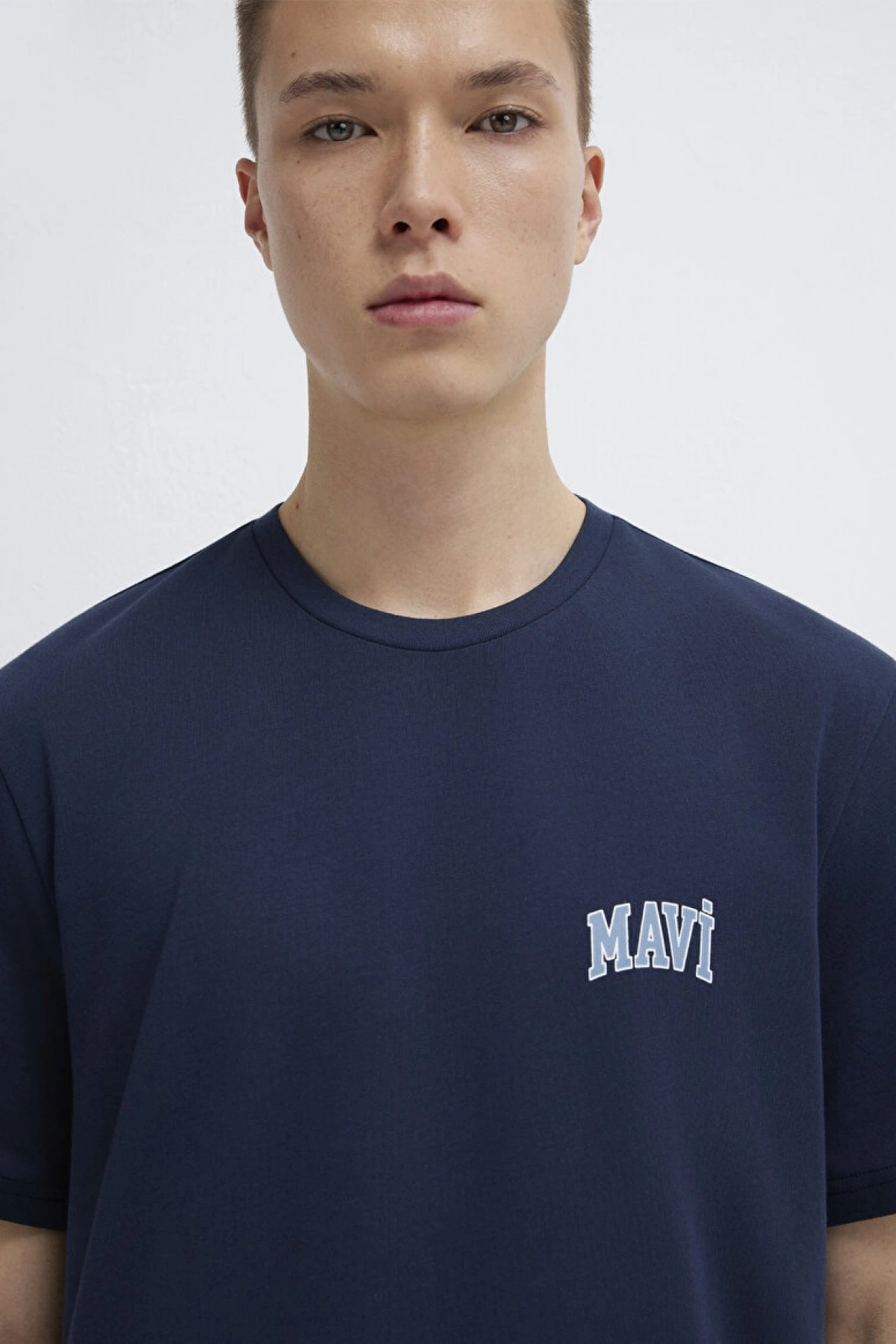 Mavi Logo Baskılı Lacivert Tişört
