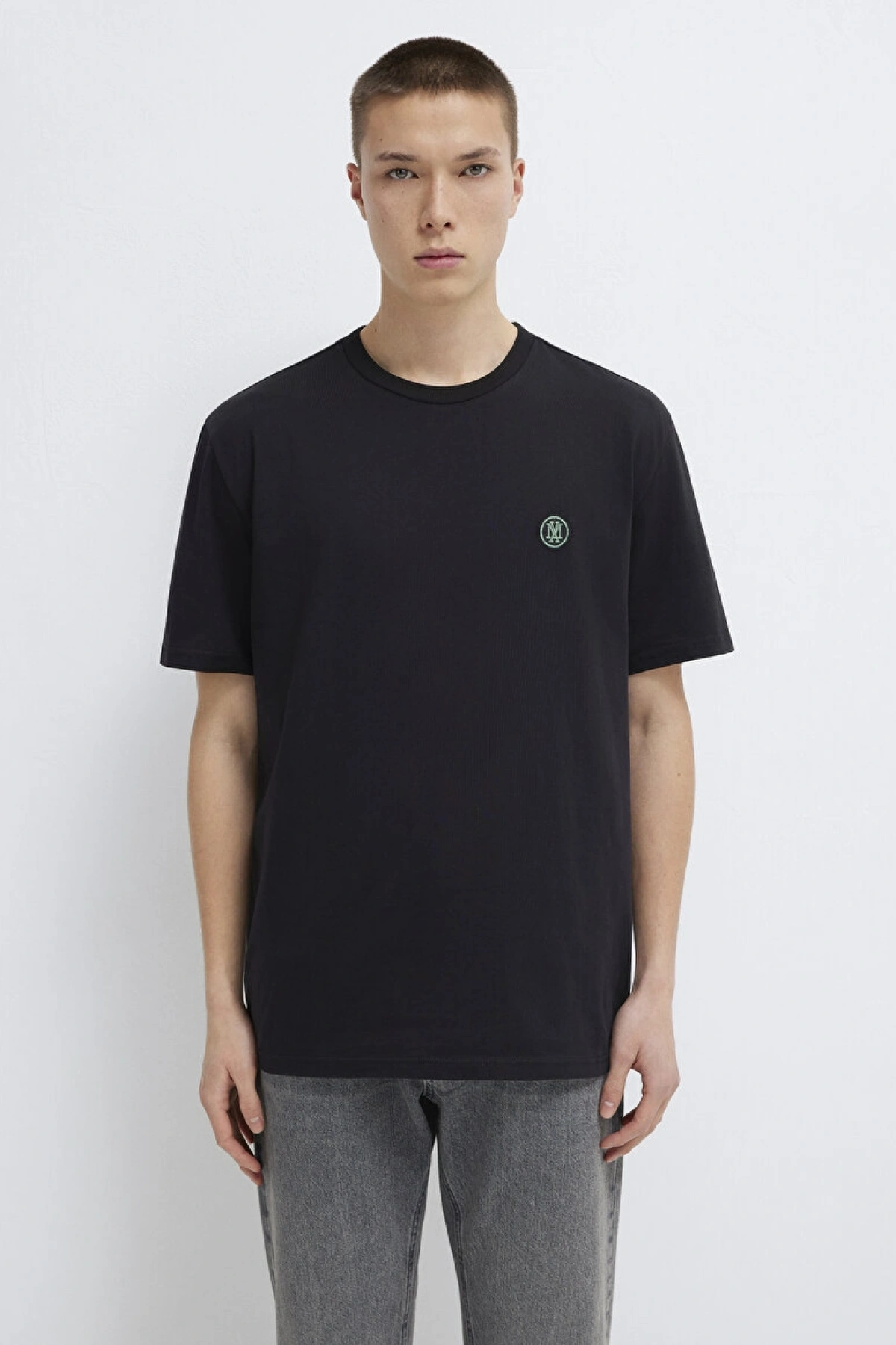 MAVİ LOGO NAKIŞLI TİŞÖRT Siyah