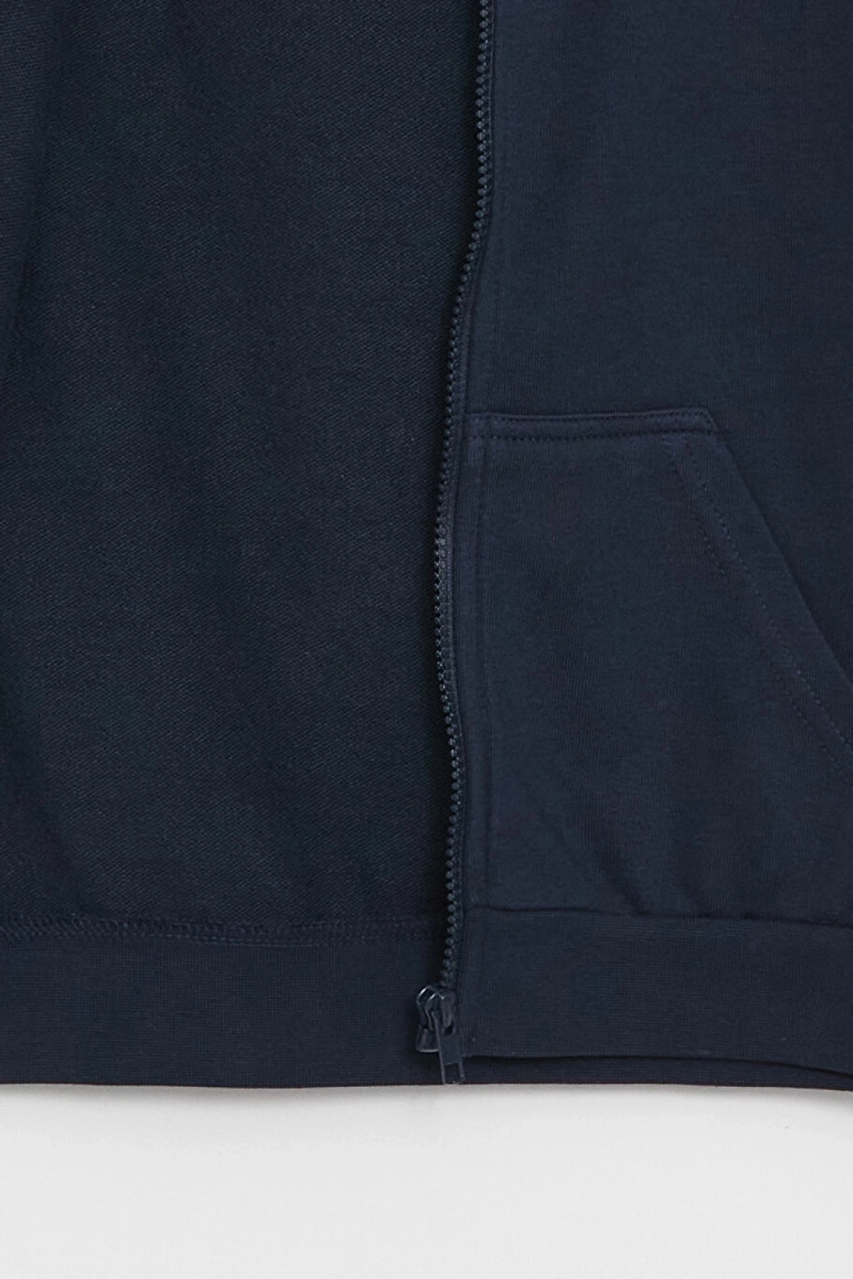 LCW Kids Lacivert Kapüşonlu Basic Erkek Çocuk Fermuarlı Yelek