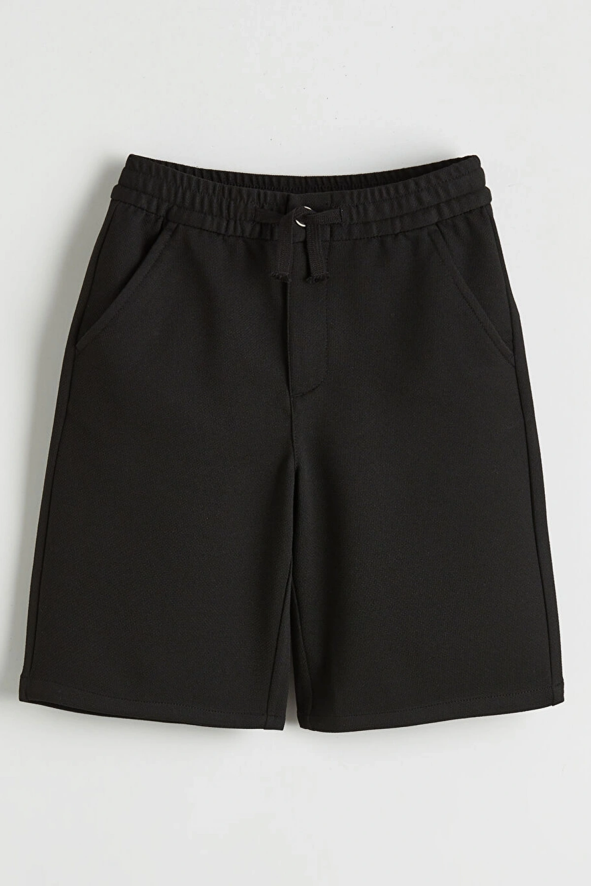 LC Waikiki Siyah Beli Lastikli Erkek Çocuk Şort