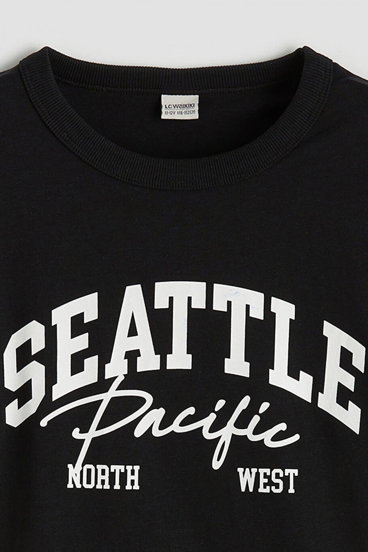 LCW Kids Siyah Bisiklet Yaka Baskılı Erkek Çocuk Tişört