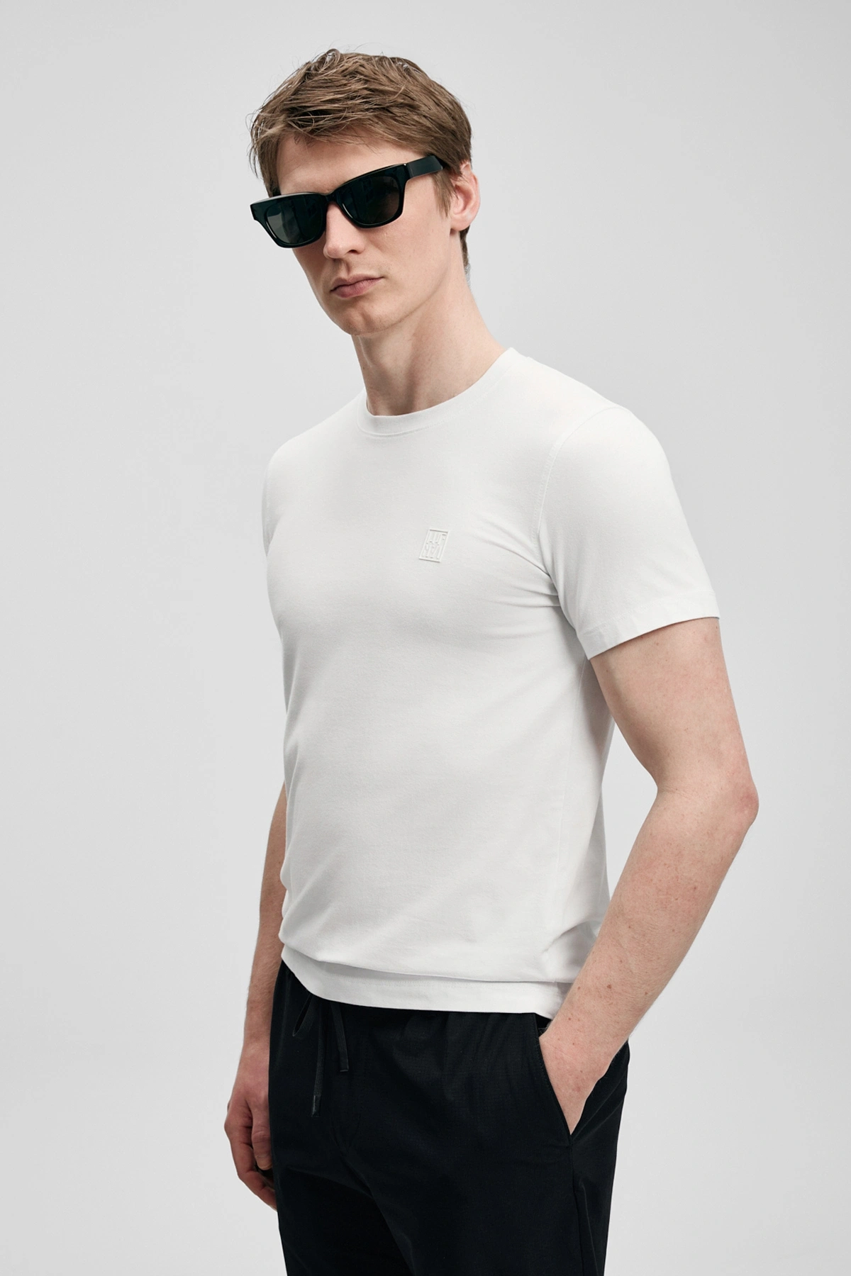 Lufian Pablo Modern Grafik T- Shirt Kırık Beyaz