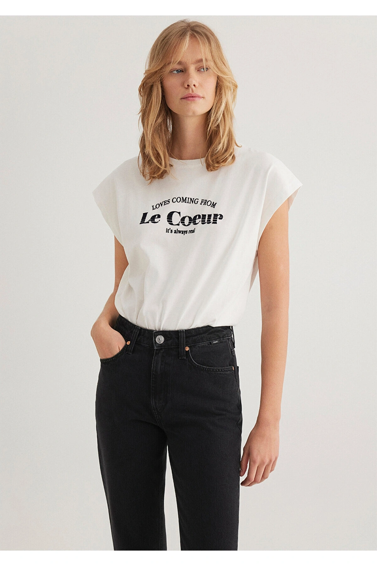 Mavi Baskılı Beyaz Tişört Regular Fit / Normal Kesim