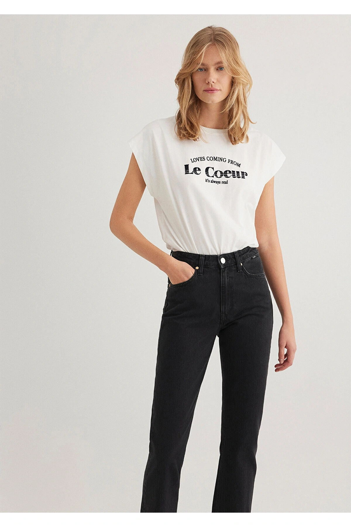 Mavi Baskılı Beyaz Tişört Regular Fit / Normal Kesim