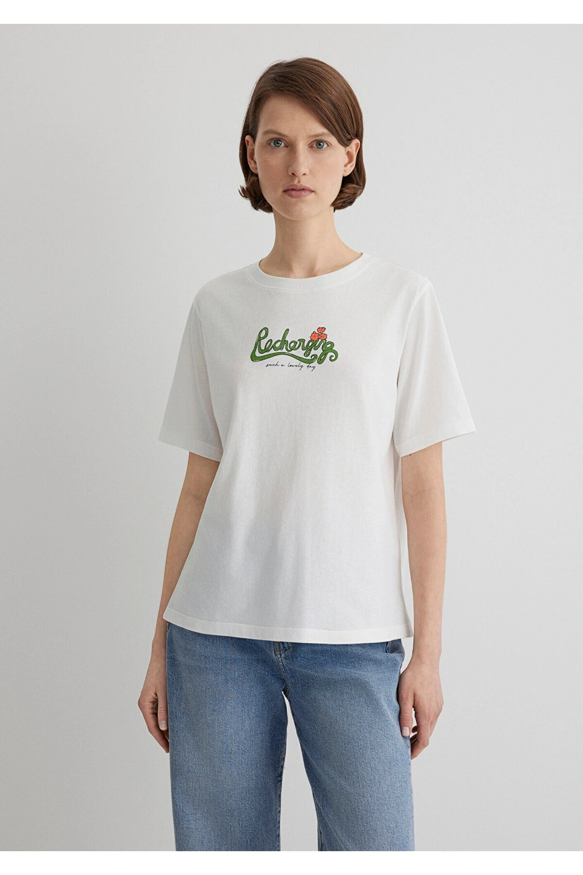 Mavi Kedi Baskılı Ekru Tişört Regular Fit / Normal Kesim