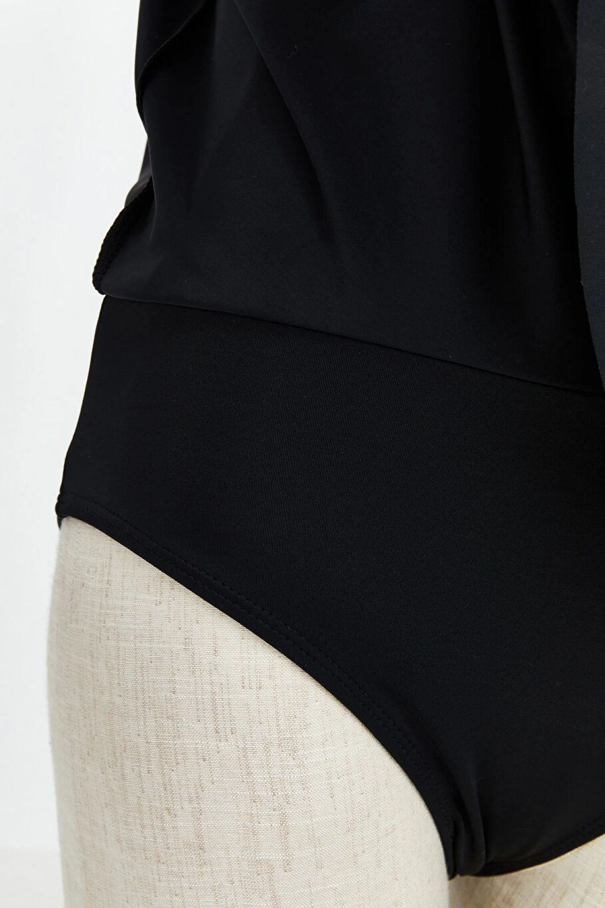 LCW DREAM Siyah Kalp Yaka Büzgü Detaylı Kadın Etekli Mayo