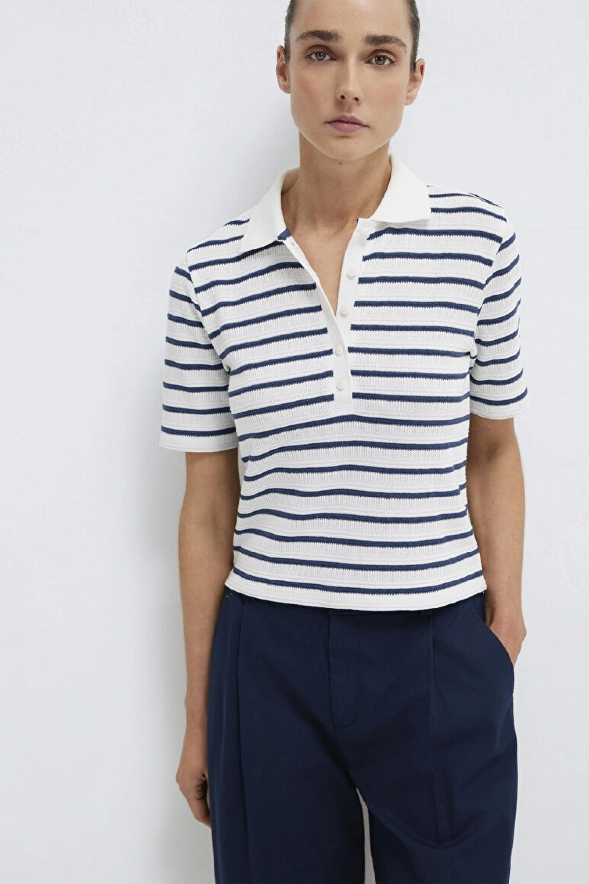 MAVİ Lacivert Çizgi Dokulu Beyaz Polo Tişört