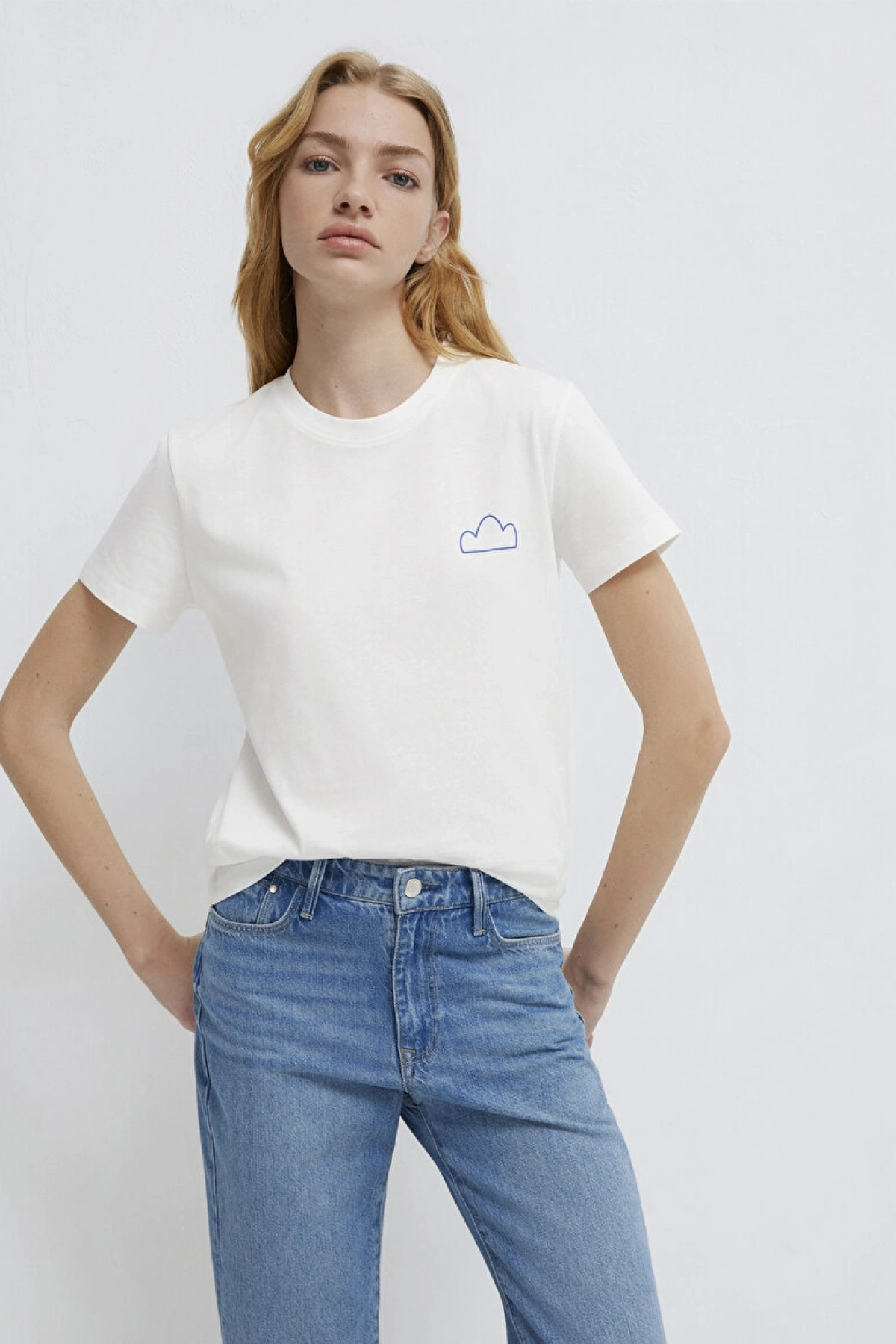 MAVİ KADIN BASKILI TİŞÖRT Kırık Beyaz