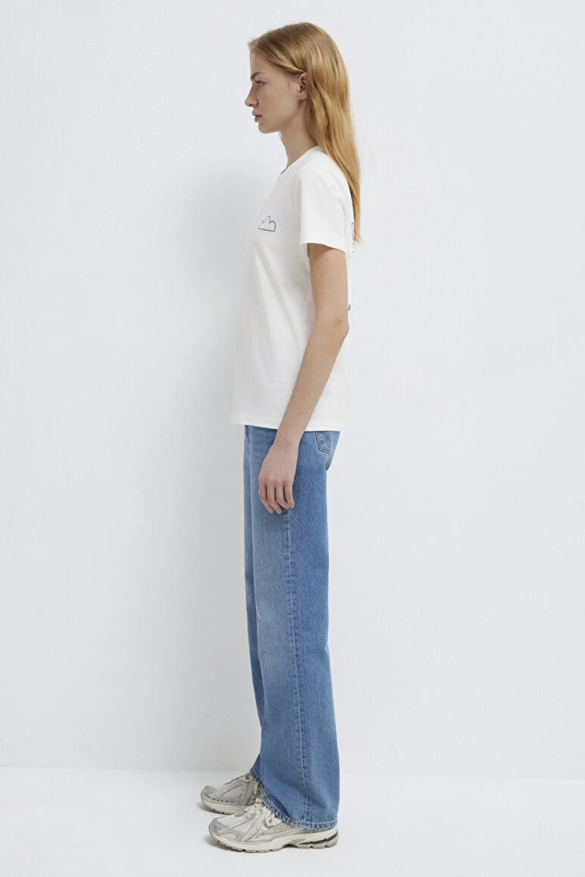 MAVİ KADIN BASKILI TİŞÖRT Kırık Beyaz