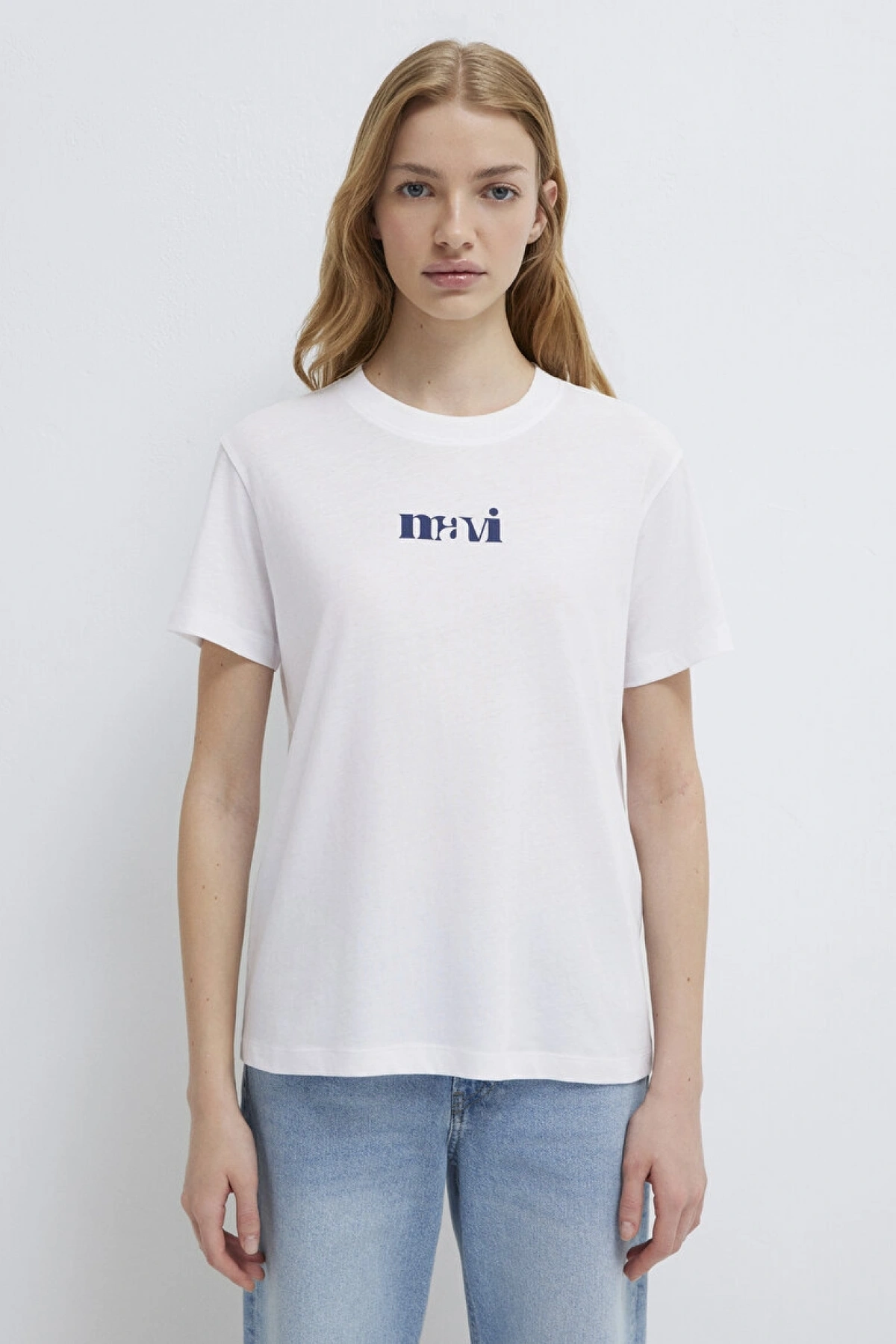 Mavi Baskılı Beyaz Tişört