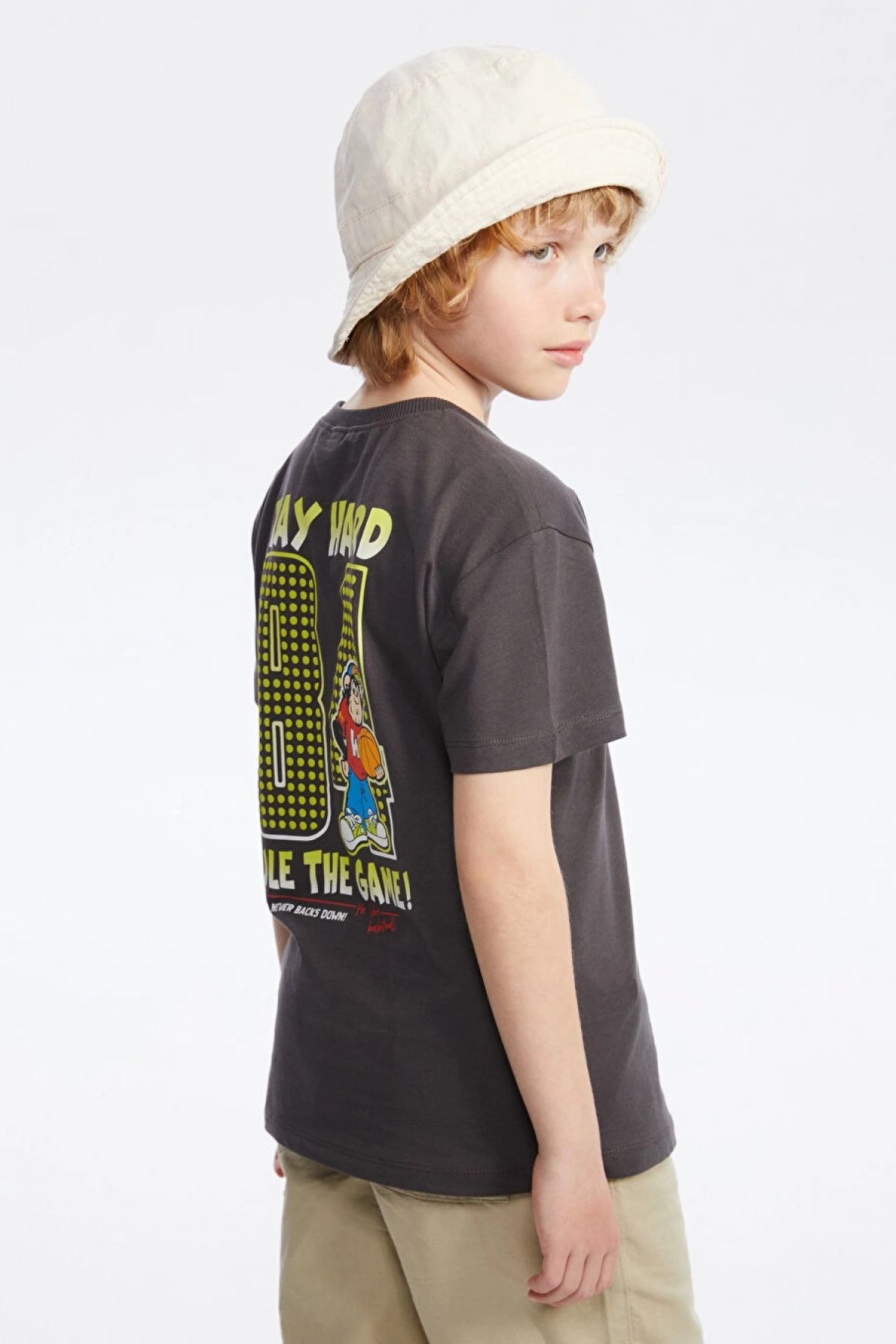 LCW Kids Antrasit Efsane Maymun Baskılı Erkek Çocuk Tişört