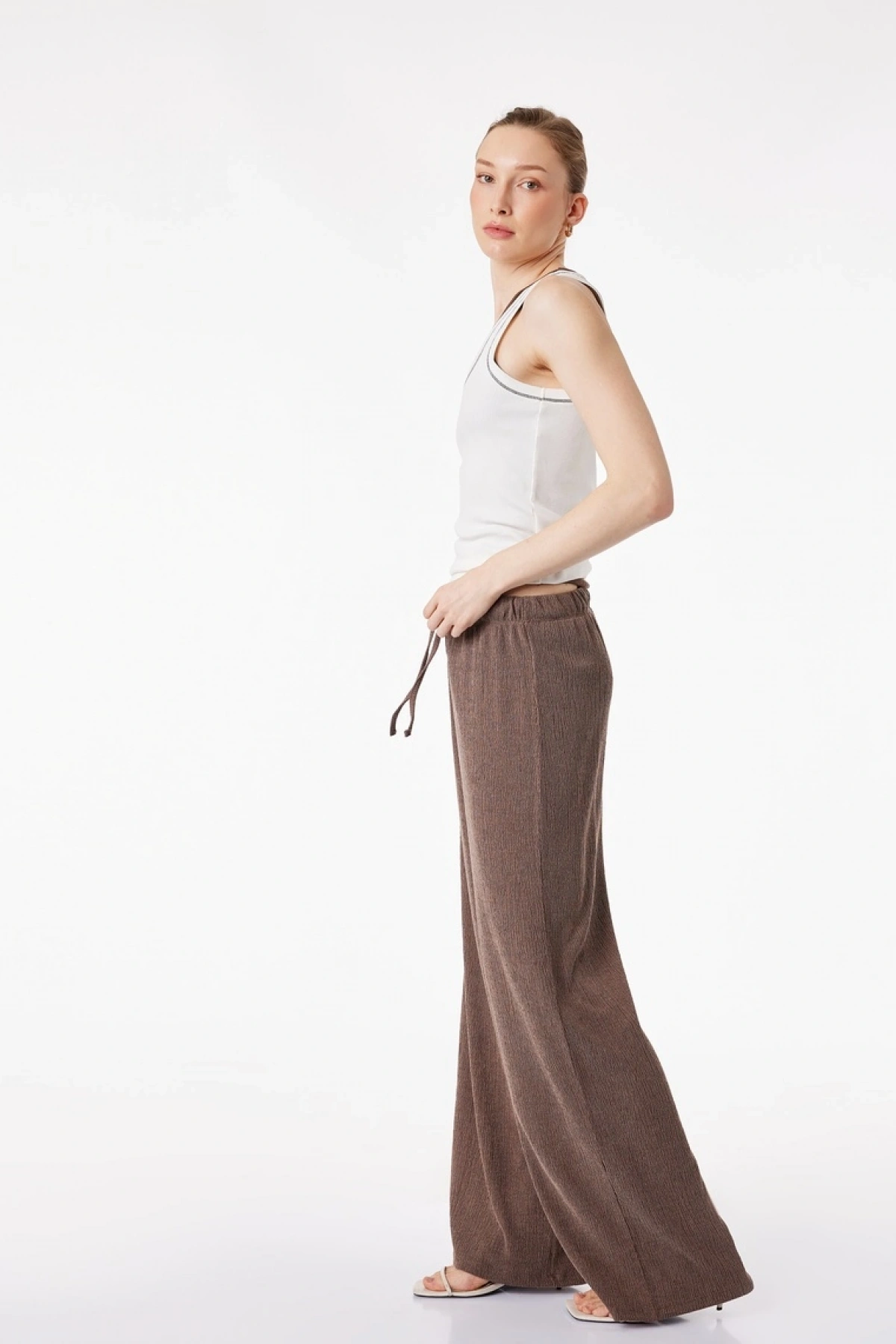 KOTON Bürümcük Kumaş Beli Bağcıklı Geniş Paça Pantolon