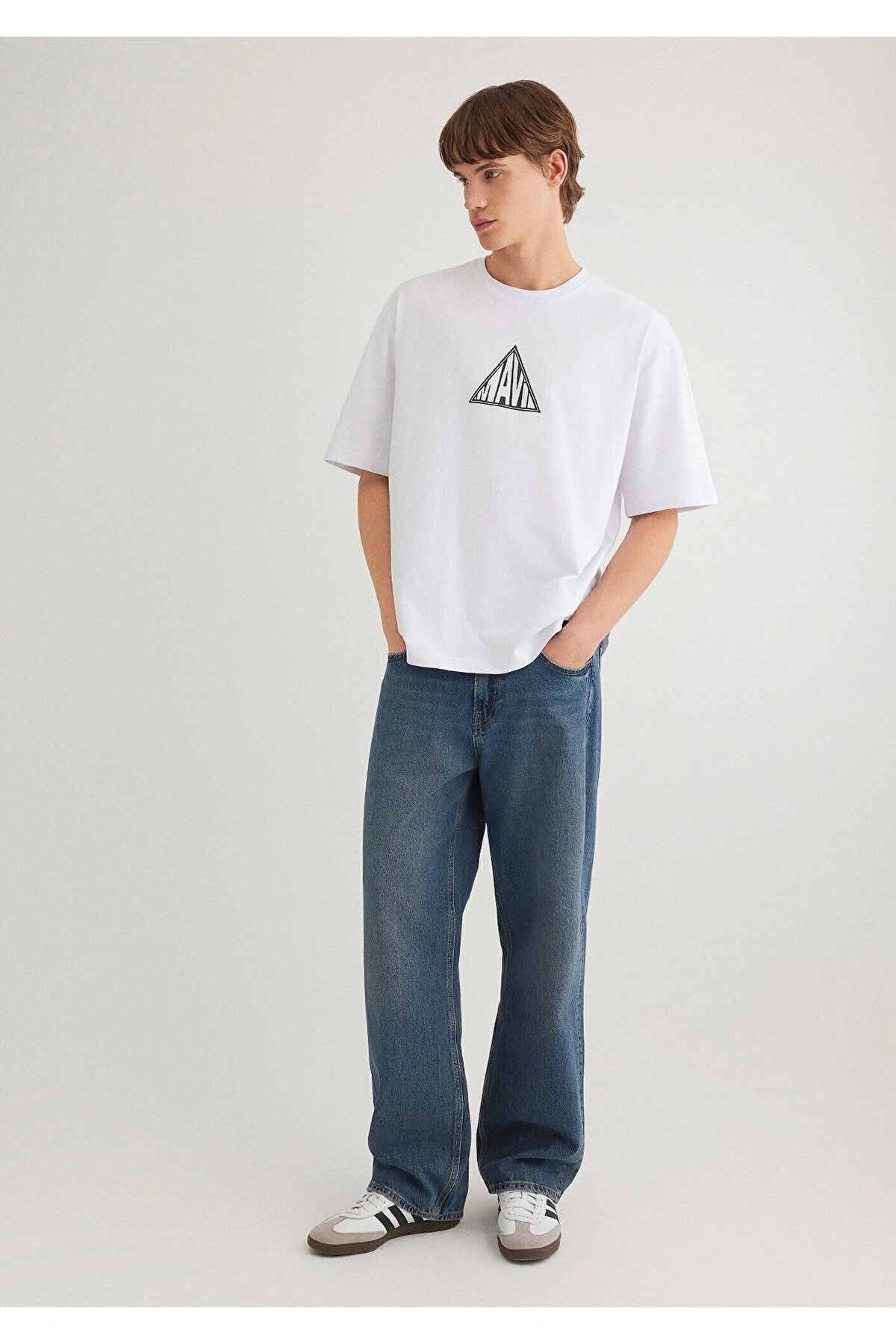 Mavi Baskılı Beyaz Tişört Loose Fit / Bol Rahat Kesim