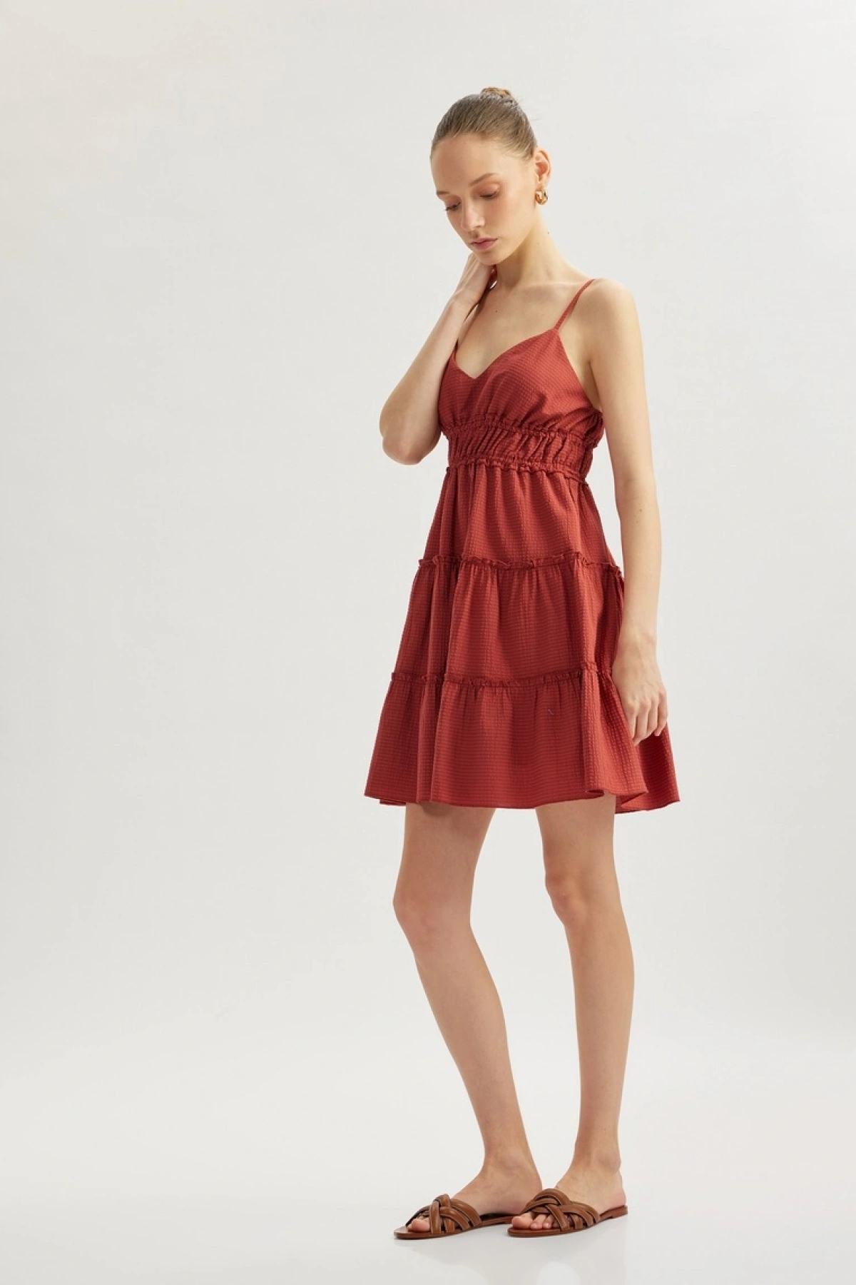 KOTON Askılı V Yaka Katlı Gipeli Volanlı Mini Elbise