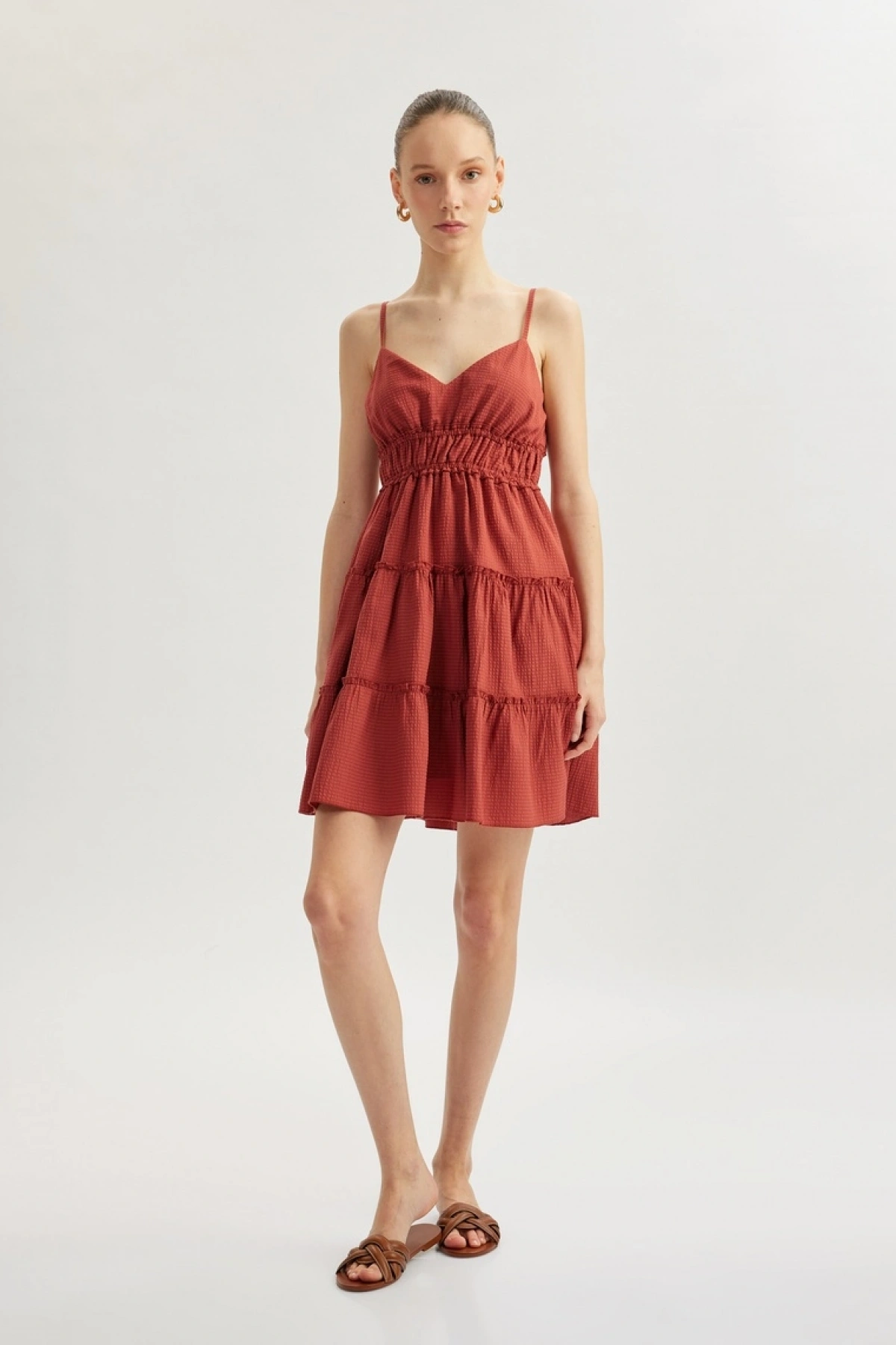 KOTON Askılı V Yaka Katlı Gipeli Volanlı Mini Elbise