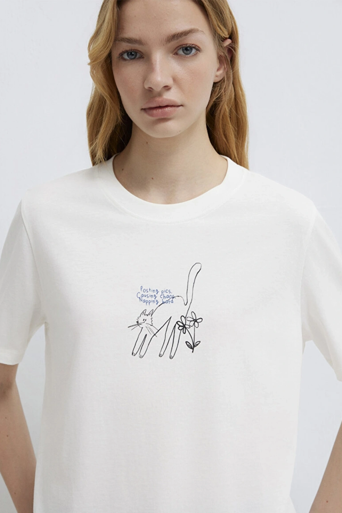 MAVİ KEDİ BASKILI TİŞÖRT Hindistan Ceviz