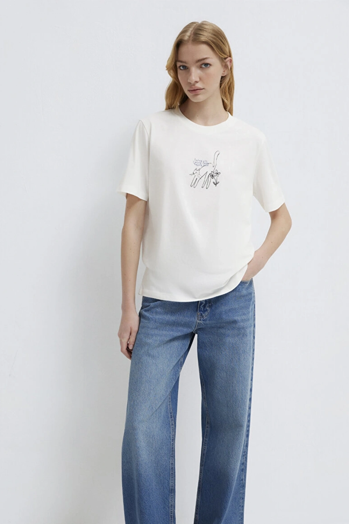 MAVİ KEDİ BASKILI TİŞÖRT Hindistan Ceviz